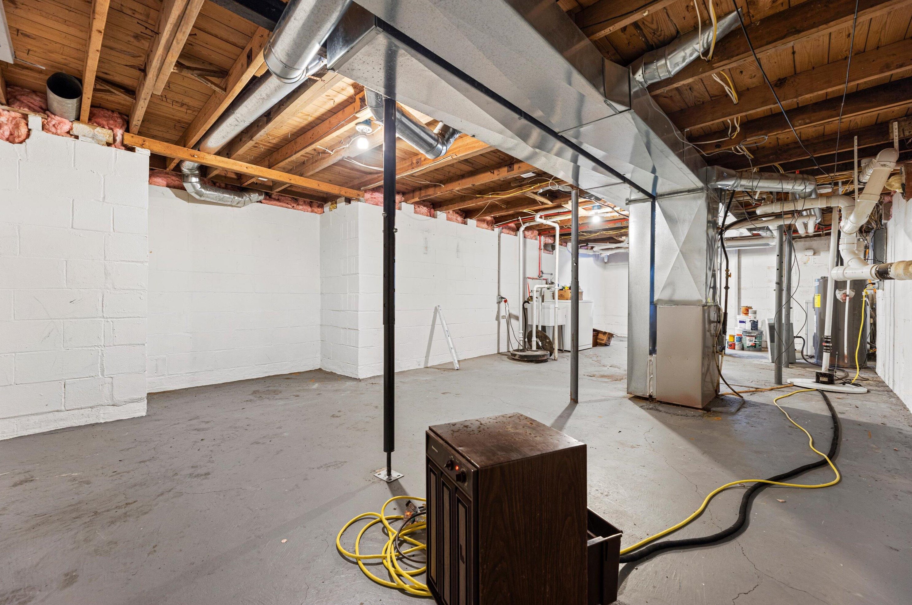 4261 97, Milwaukee WI 53228-2164 exterior