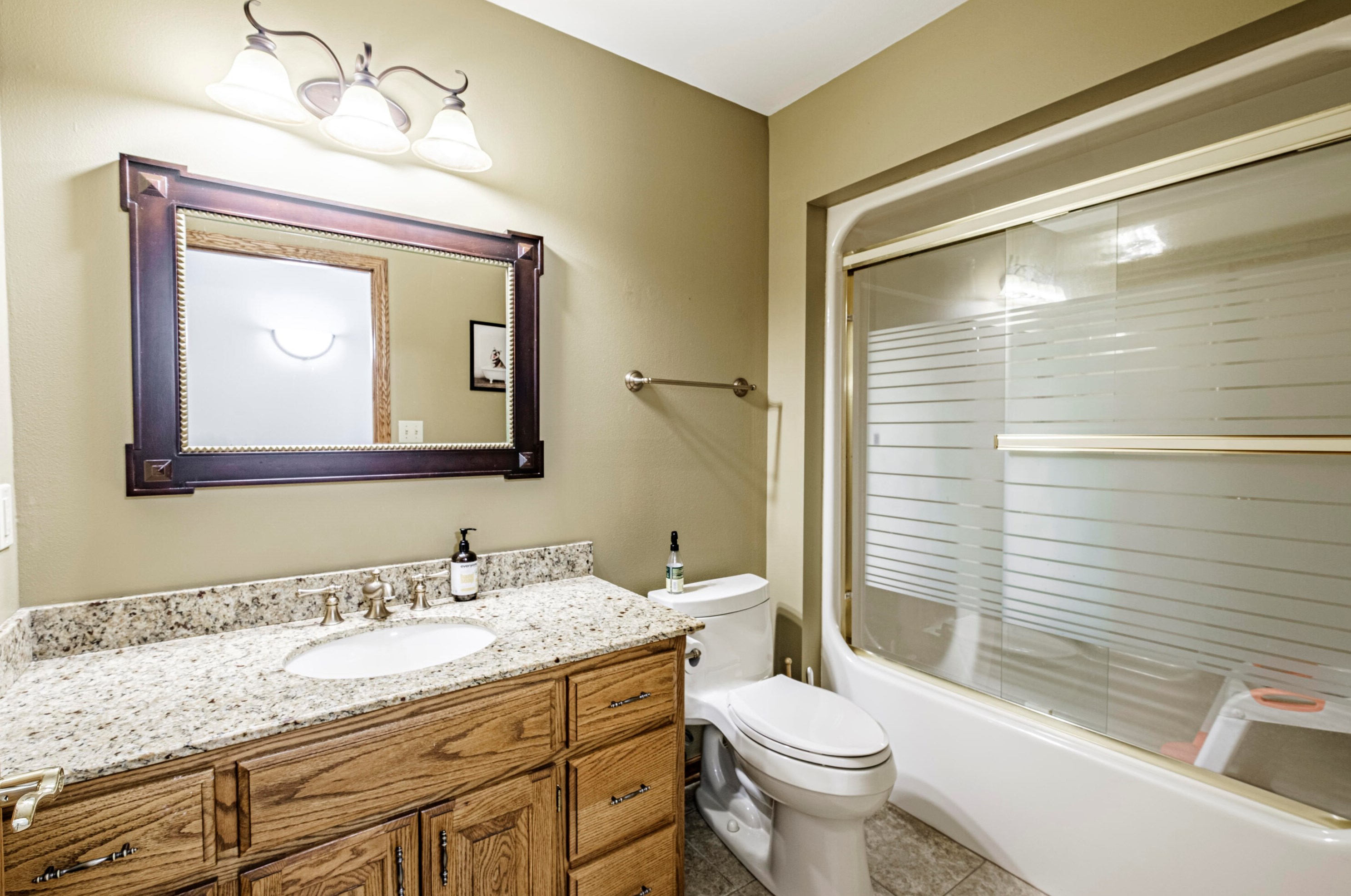 733 Charolais Dr, Slinger WI 53086-9313 exterior