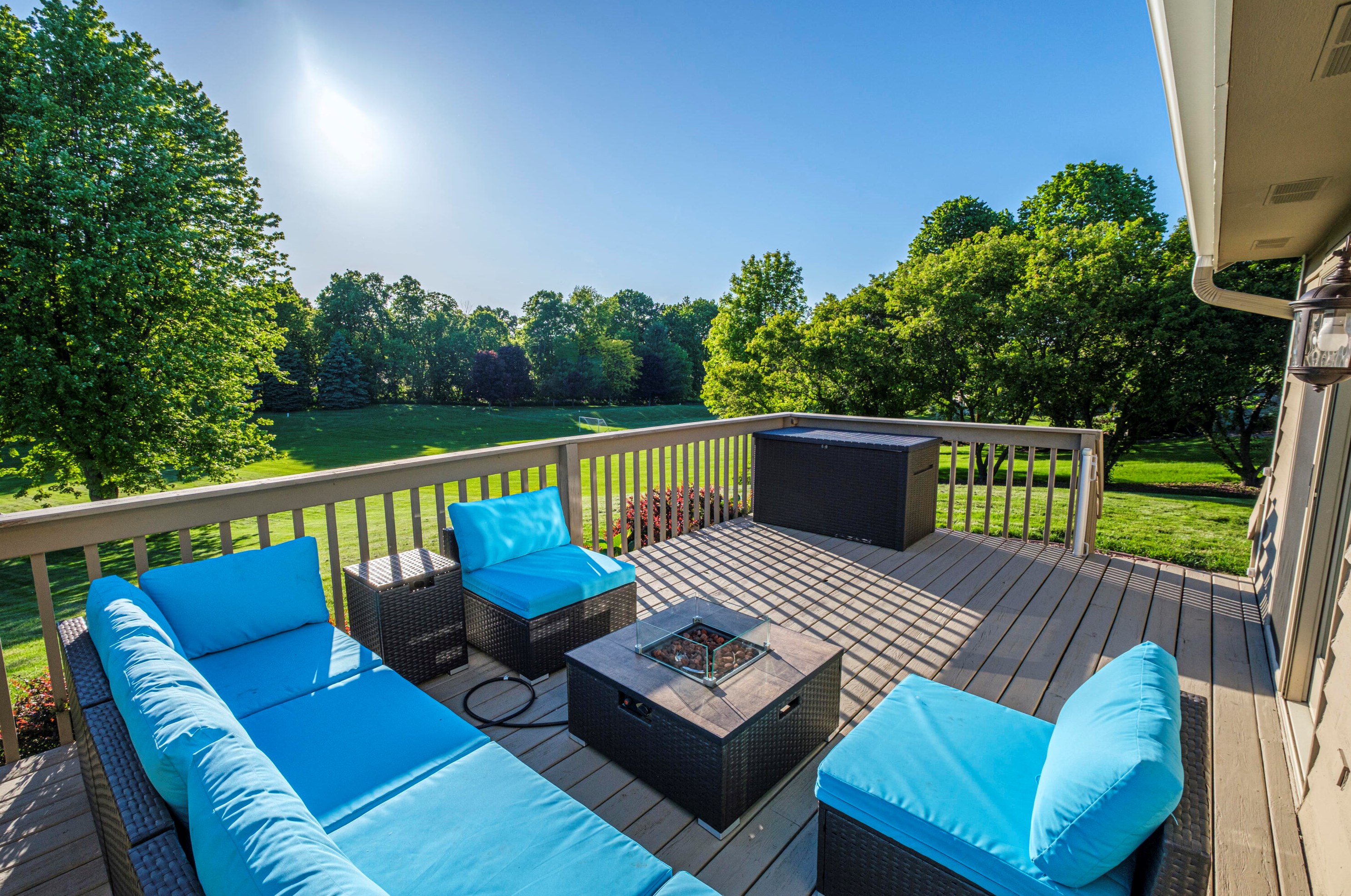 733 Charolais Dr, Slinger WI 53086-9313 exterior