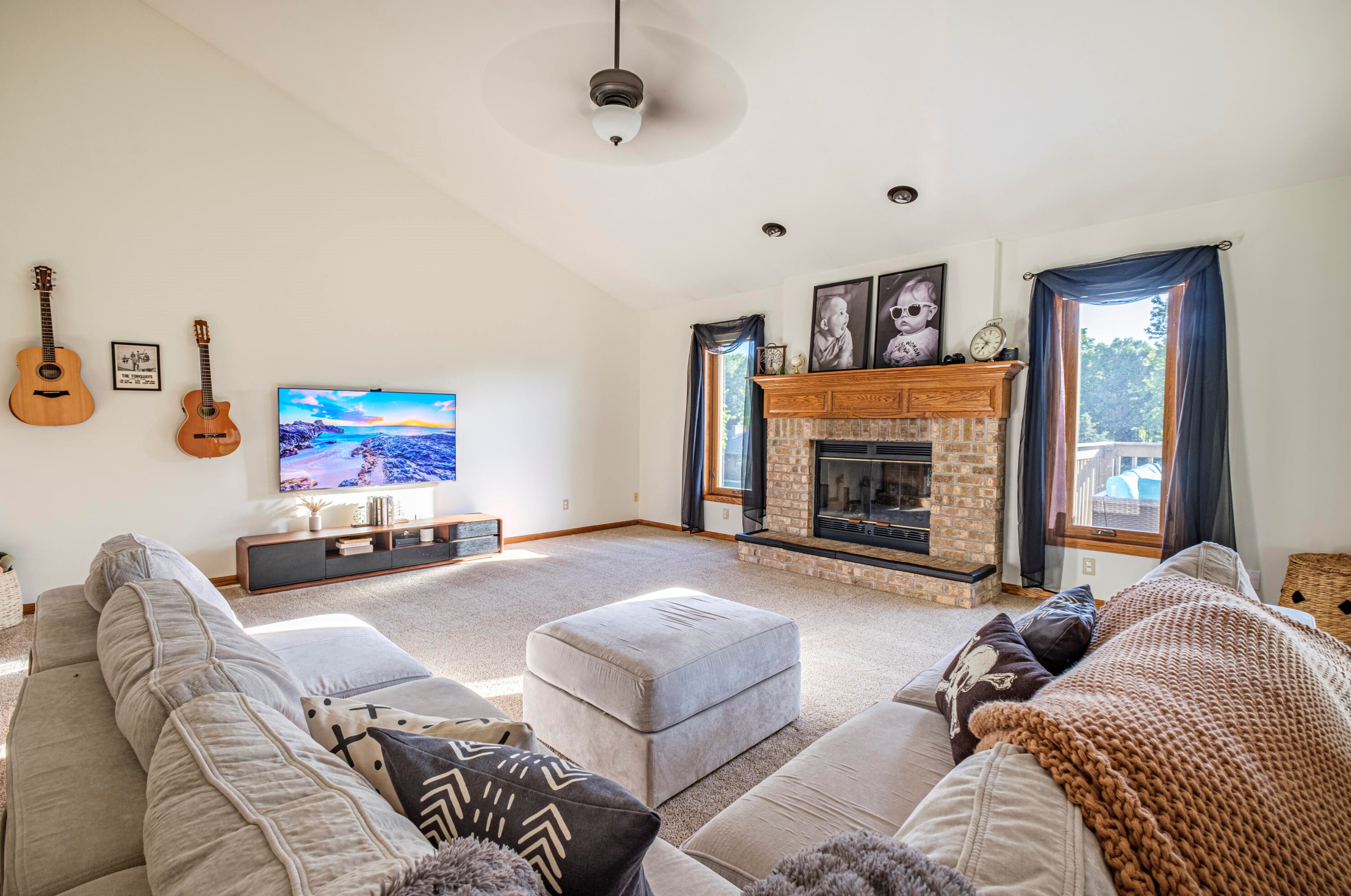 733 Charolais Dr, Slinger WI 53086-9313 exterior