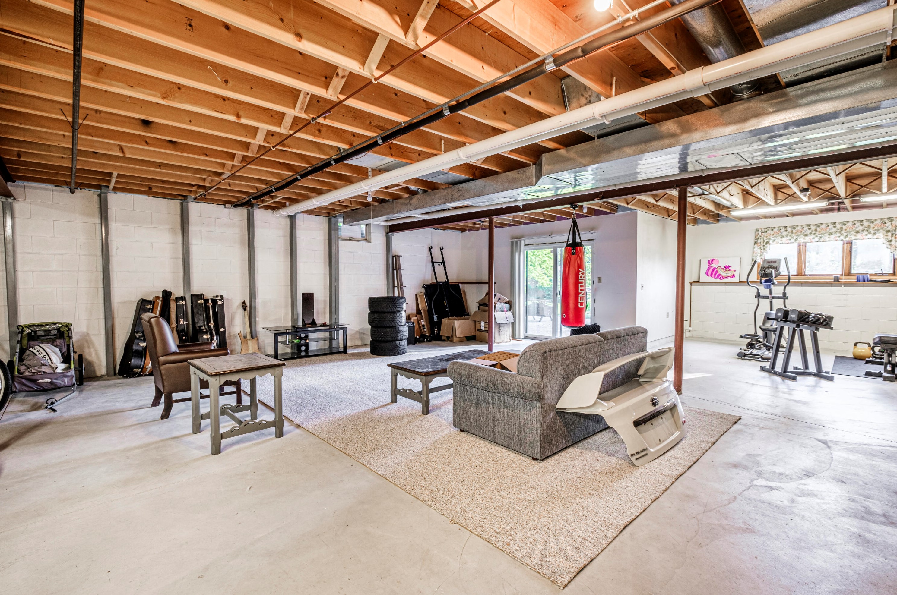 733 Charolais Dr, Slinger WI 53086-9313 exterior