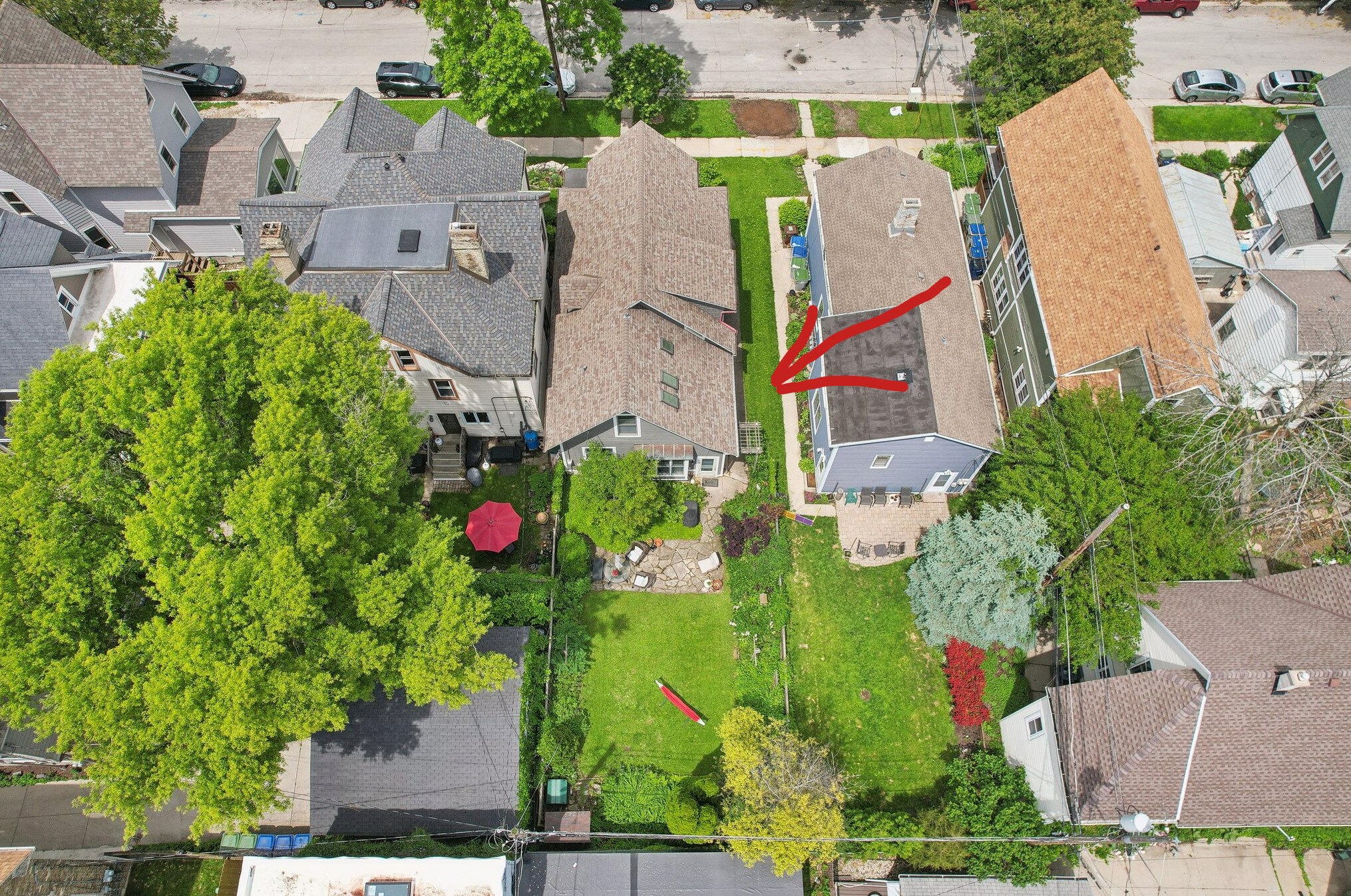 1019 Kewaunee St, Milwaukee WI 53202-2113 exterior