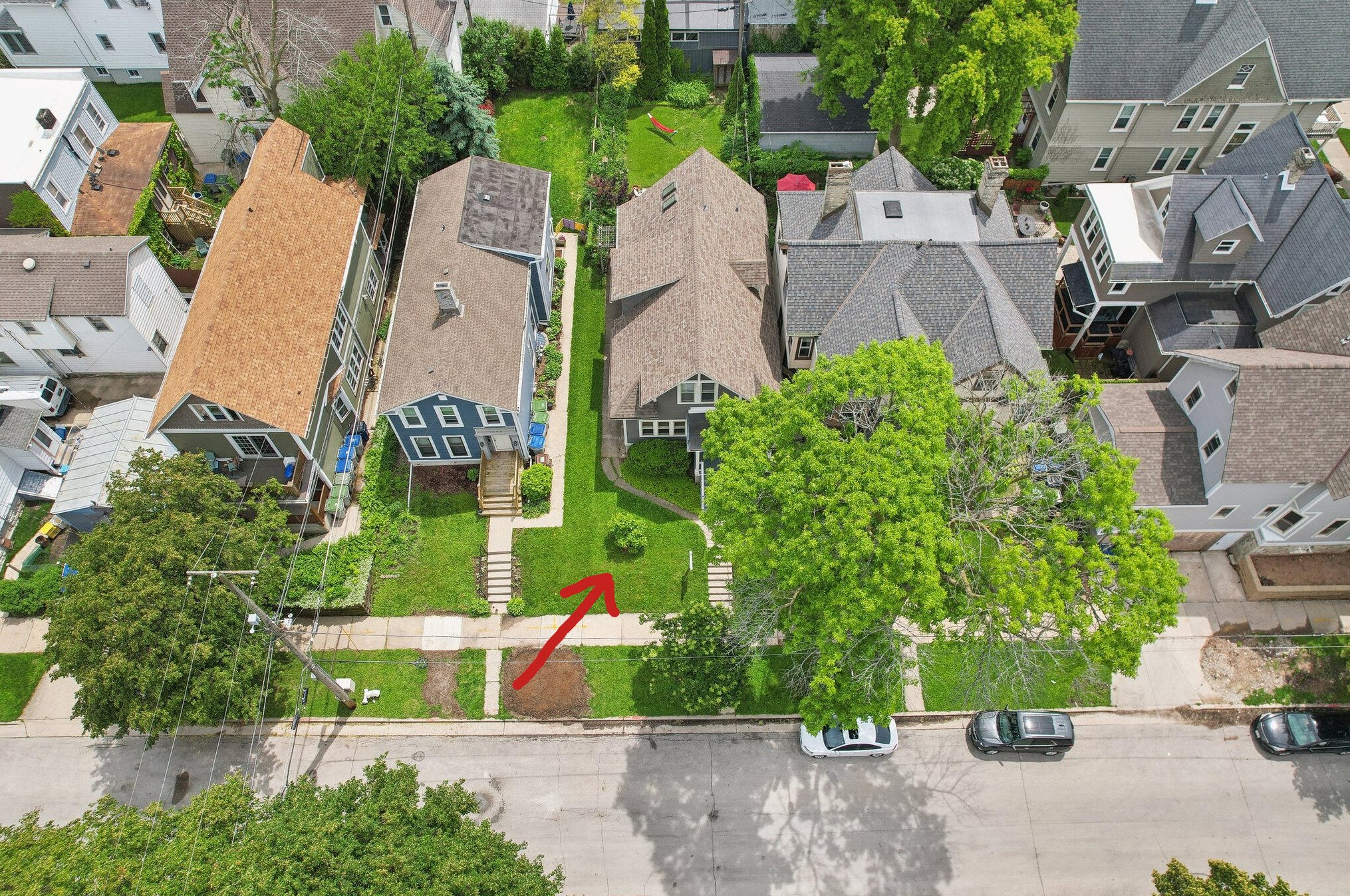 1019 Kewaunee St, Milwaukee WI 53202-2113 exterior