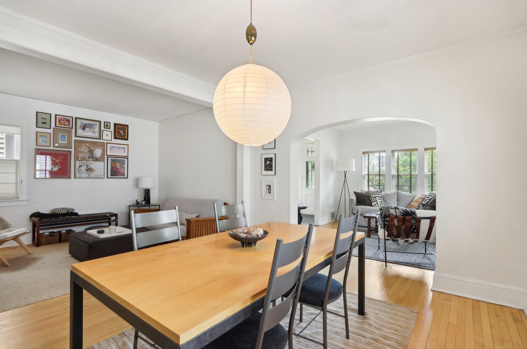 1019 Kewaunee St, Milwaukee WI 53202-2113 exterior