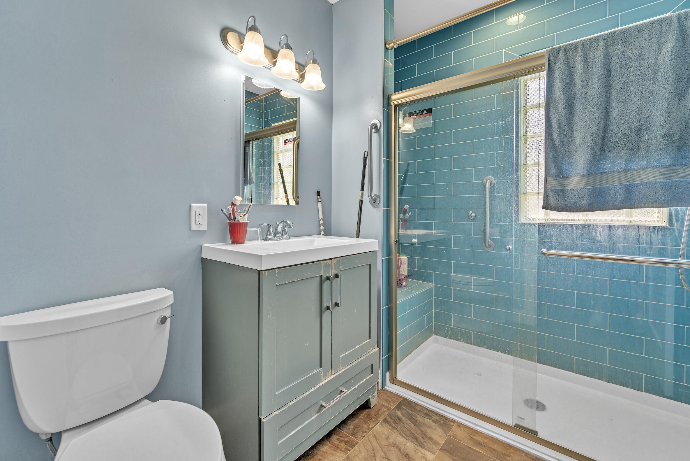 1639 79, Milwaukee WI 53219-1718 exterior