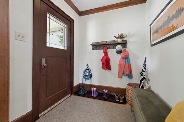 2757 Ellen St, Milwaukee, WI 53207-2337