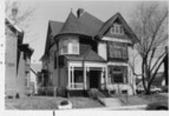 1006 Kewaunee St, Milwaukee WI 53202-2116 exterior