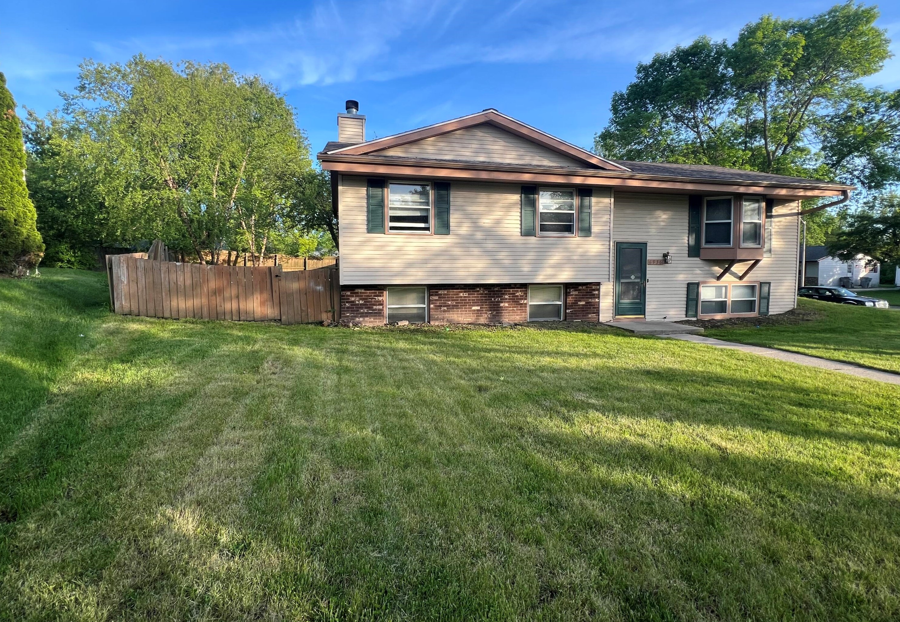 6936 N 90th St, Milwaukee, WI 53224