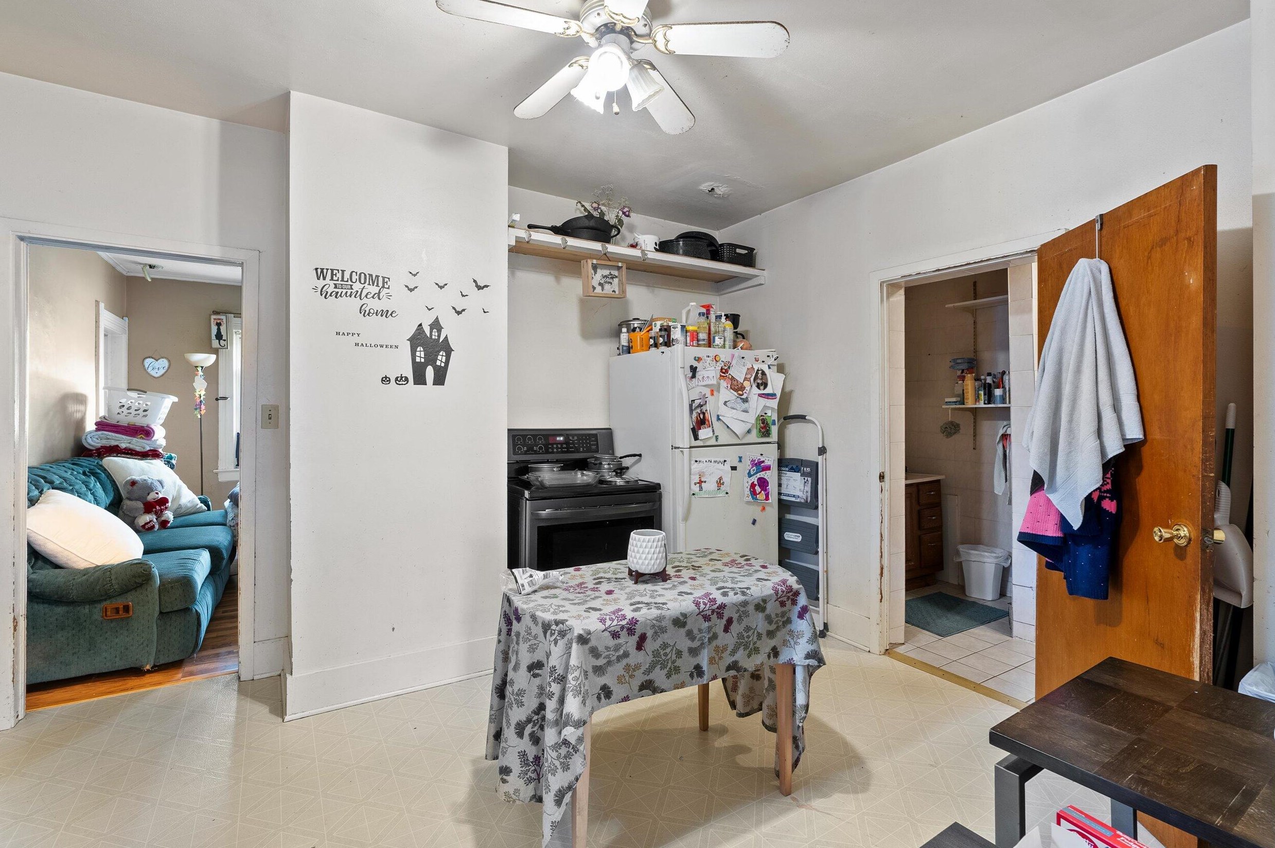 319 Van Buren St, Port Washington, WI 53074-1558