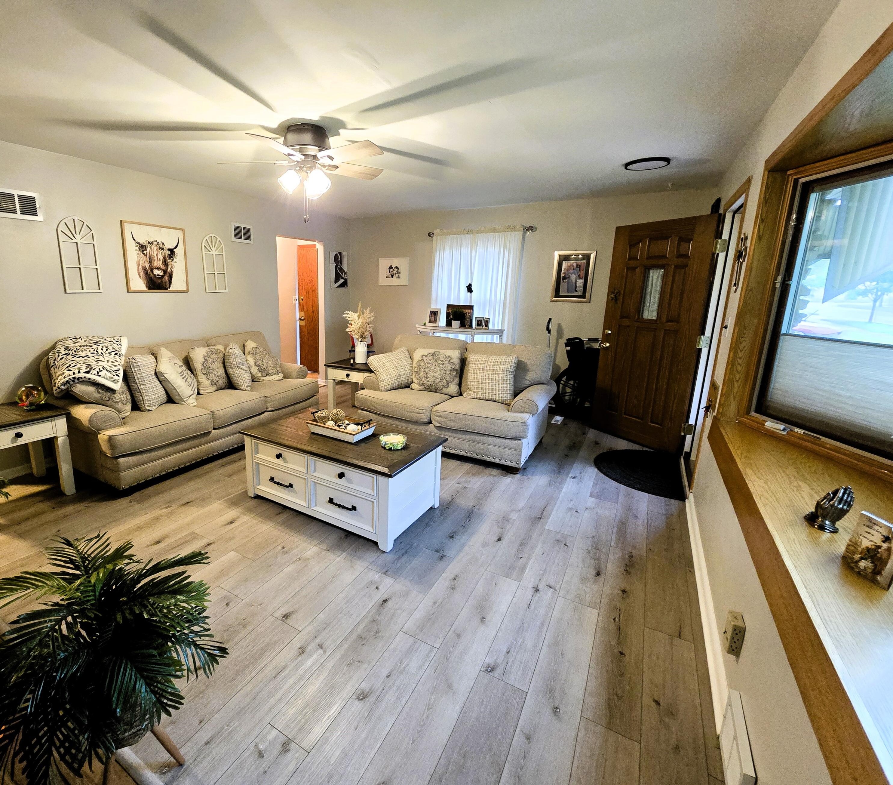 3538 82nd St, Milwaukee WI  53220-1024 exterior