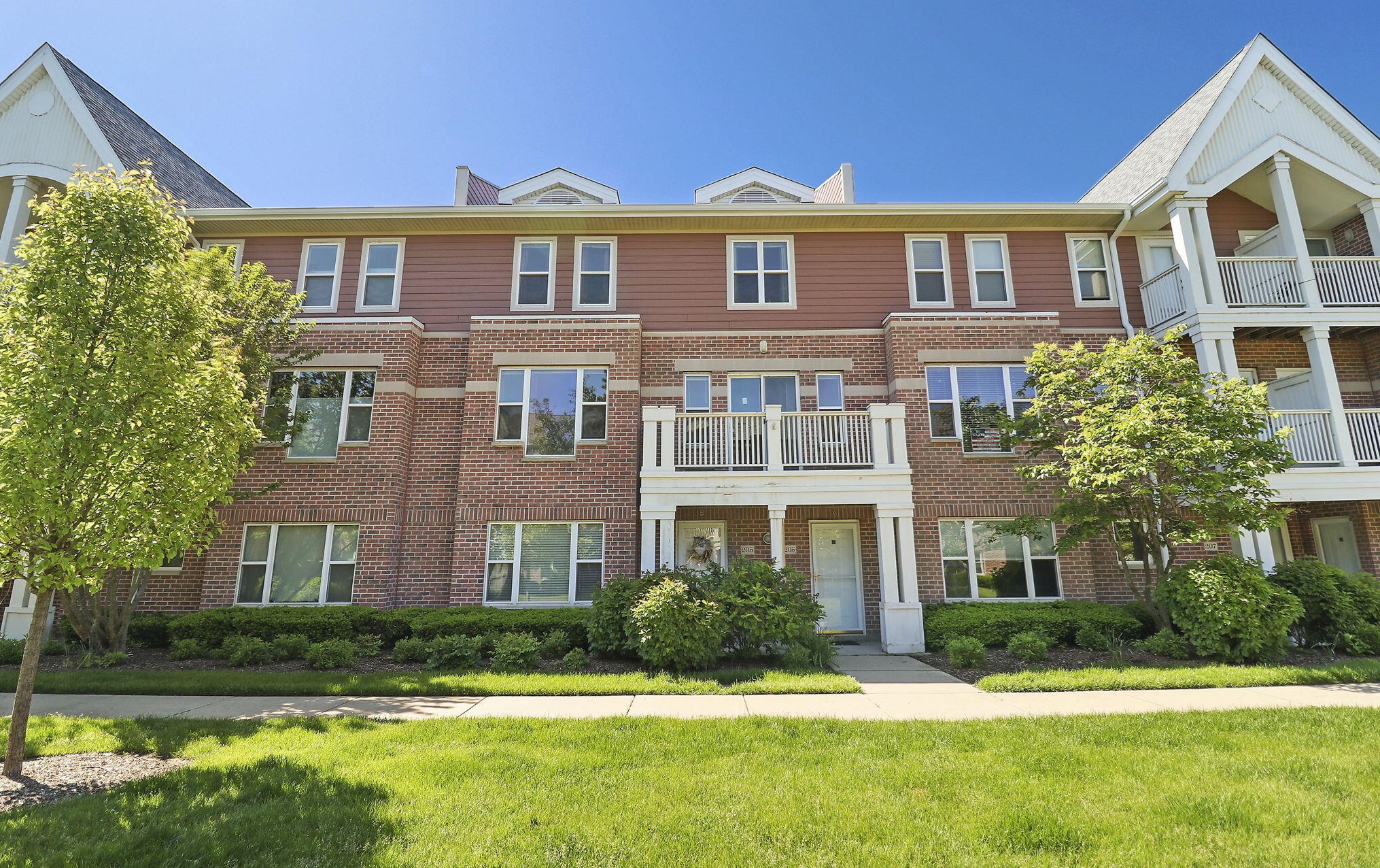 205 55th St #a, Kenosha, WI 53140