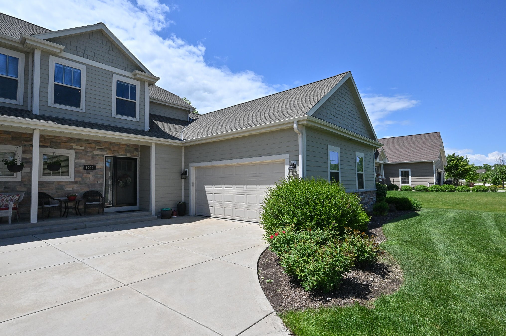 9021 Cordgrass Cir, Hales Corners, WI 53132-7206