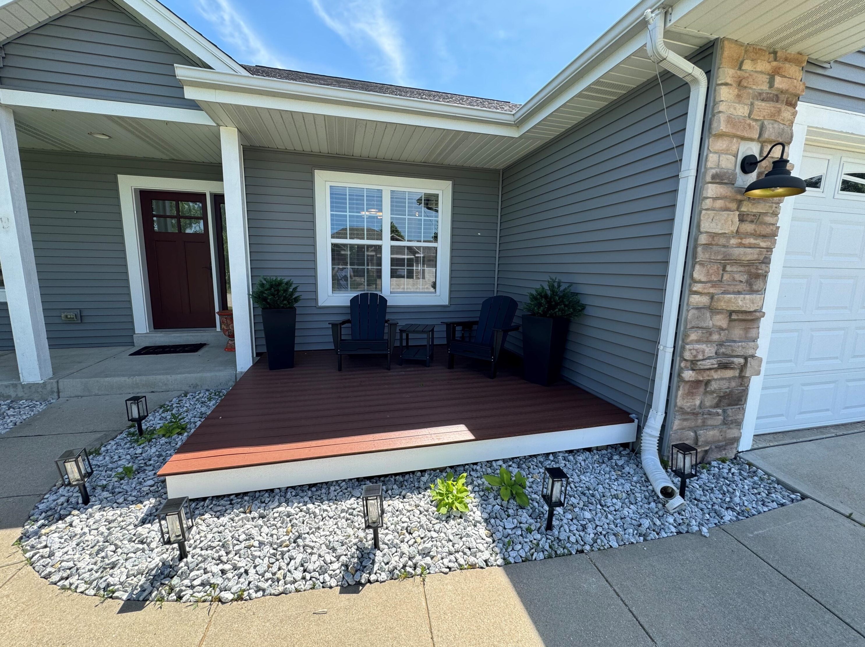 1453 Mamerow Ln, Oconomowoc, WI 53066