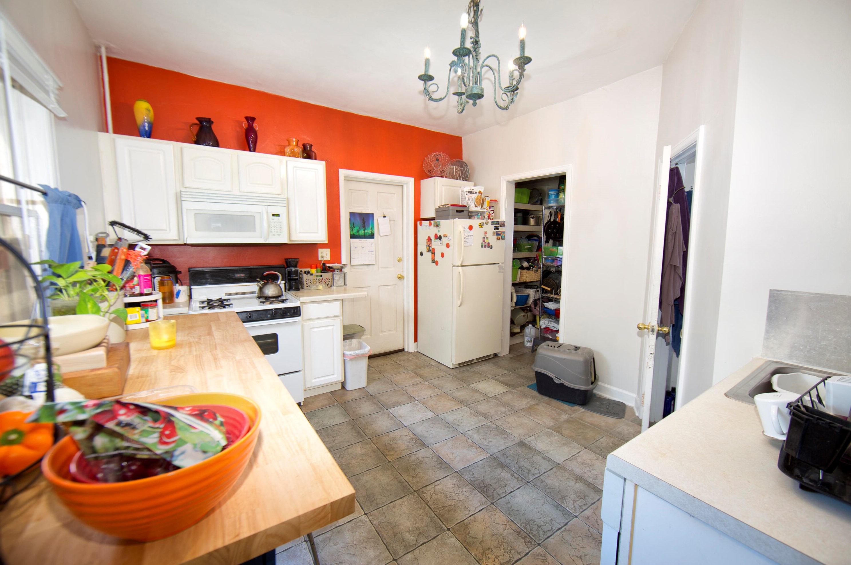 812 Kewaunee St, Milwaukee WI 53202-2020 exterior