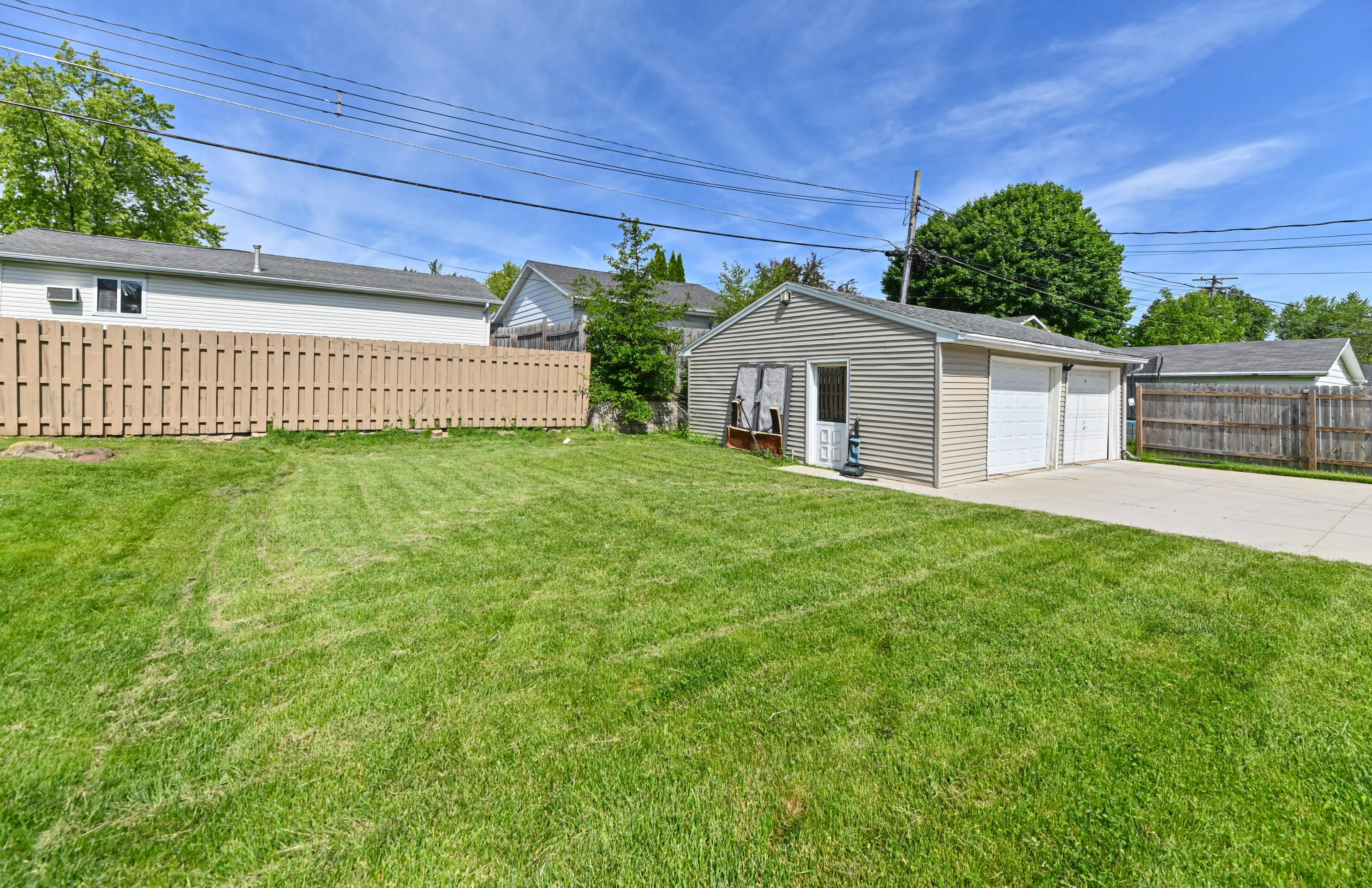 236 Ohio St, Racine WI 53405-3931 exterior