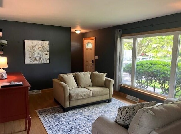 15613 Riviera Dr, Waukesha, WI 53151-4247