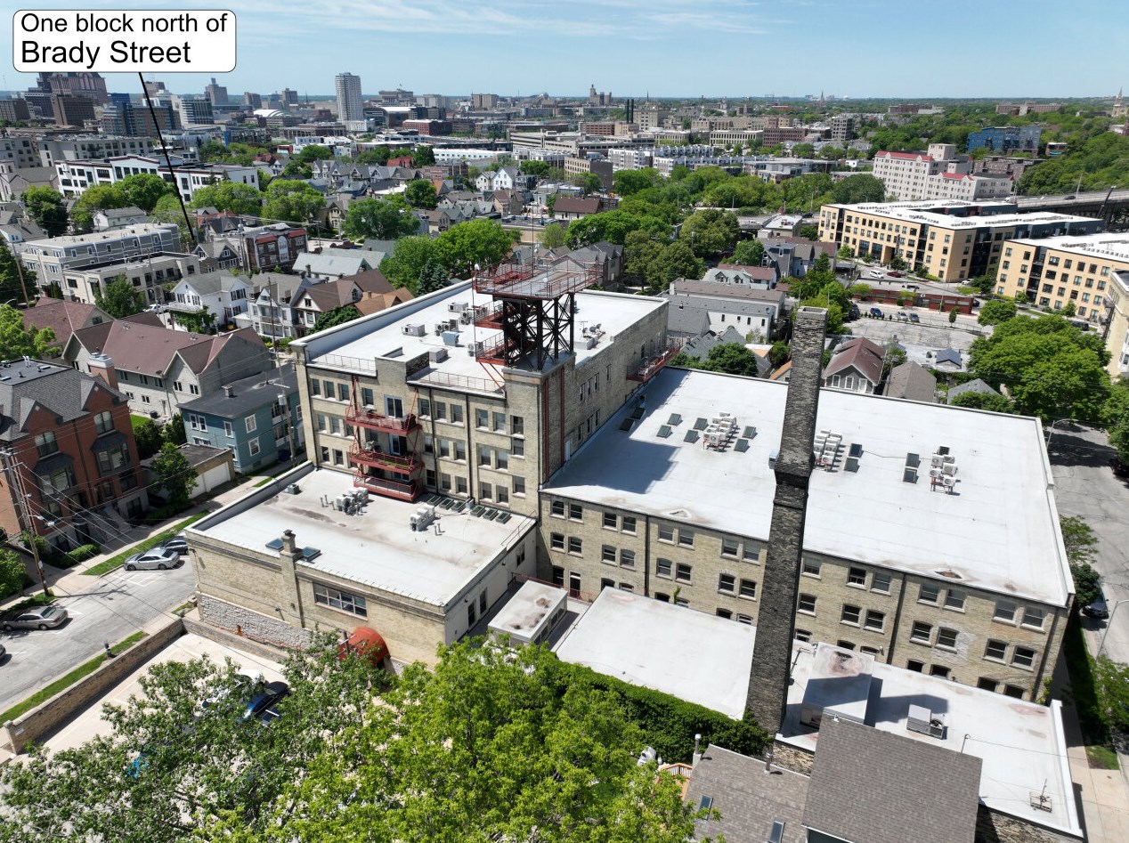 904 Pearson St, Milwaukee WI  53202-1594 exterior