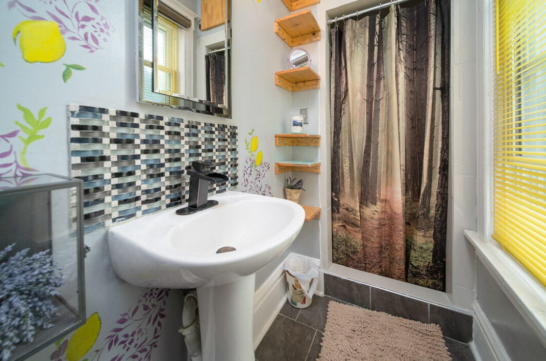 6541 5 Ave, Kenosha WI 53143-5117 exterior