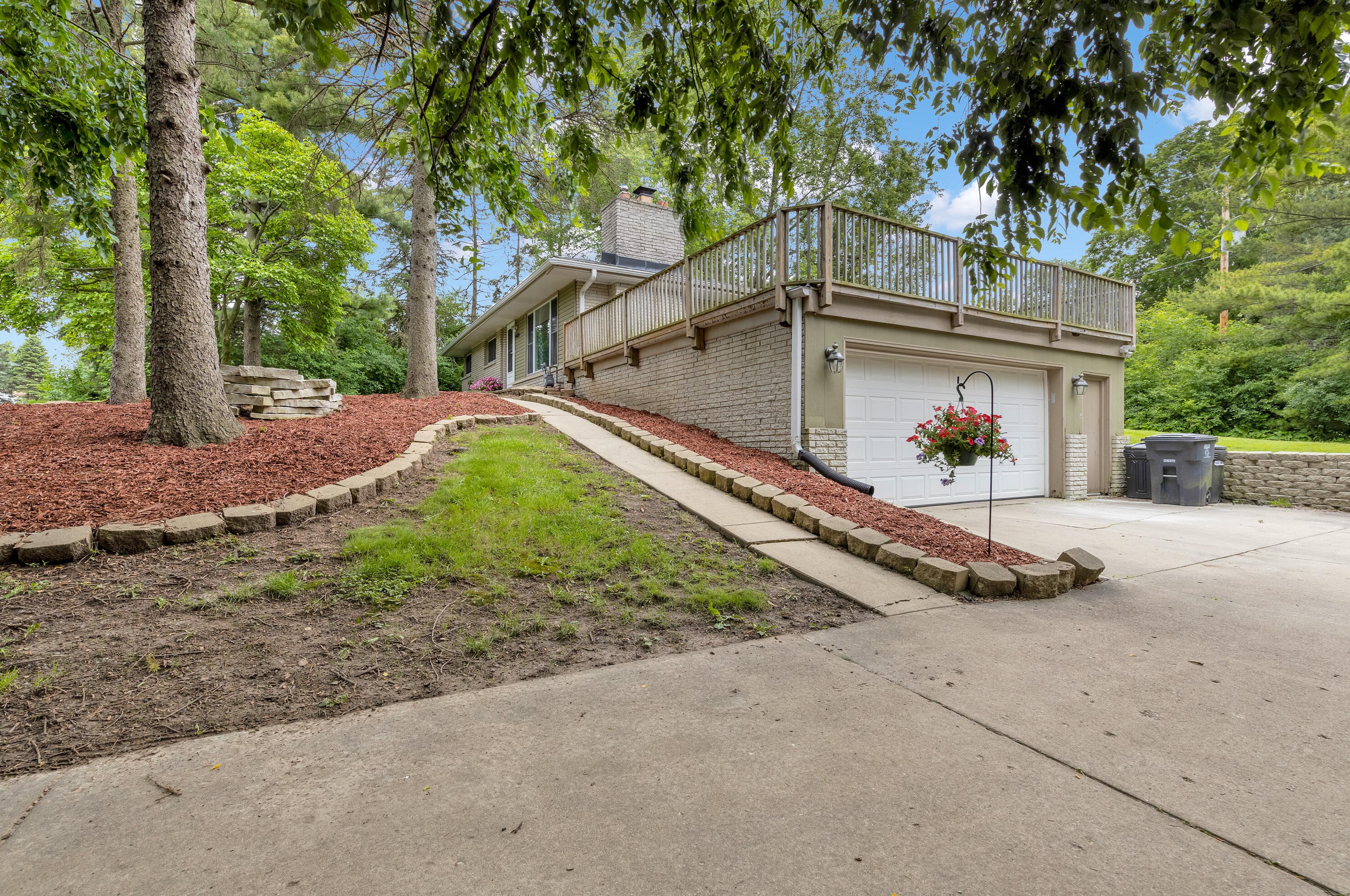 4609 109th St, Milwaukee, WI 53225-4405