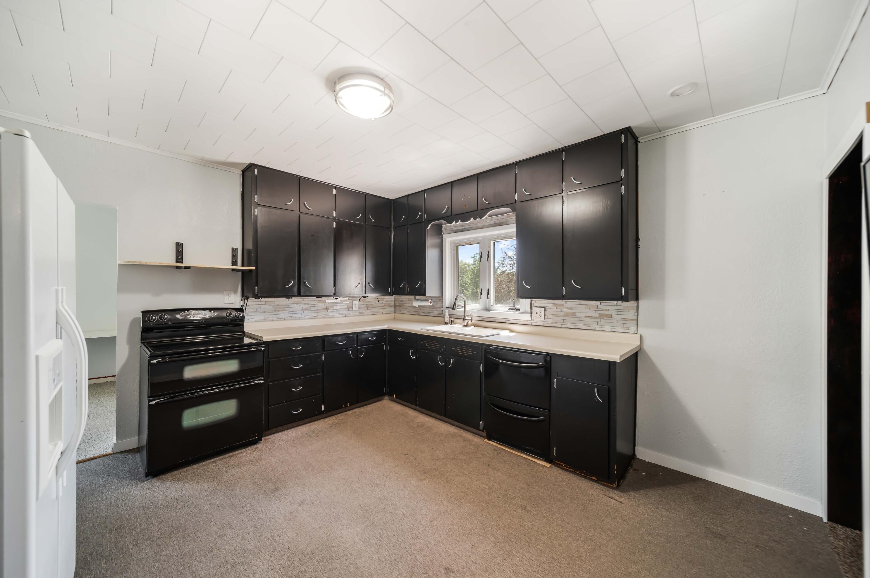 1911 Mason St, New Holstein, WI 53061