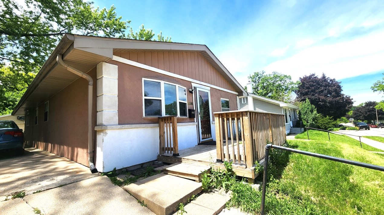 1508 Virginia St, Racine, WI 53405