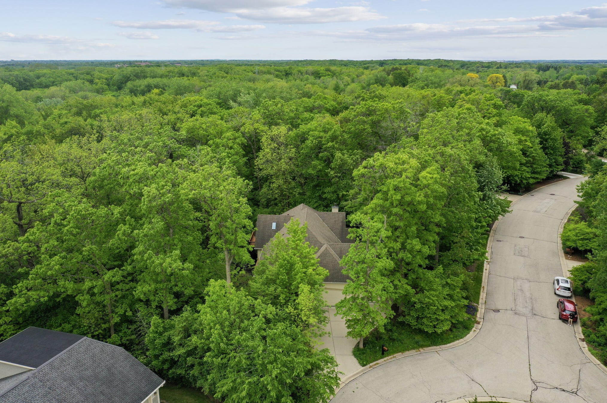 6527 Hillwood Ct, Racine, WI 53403