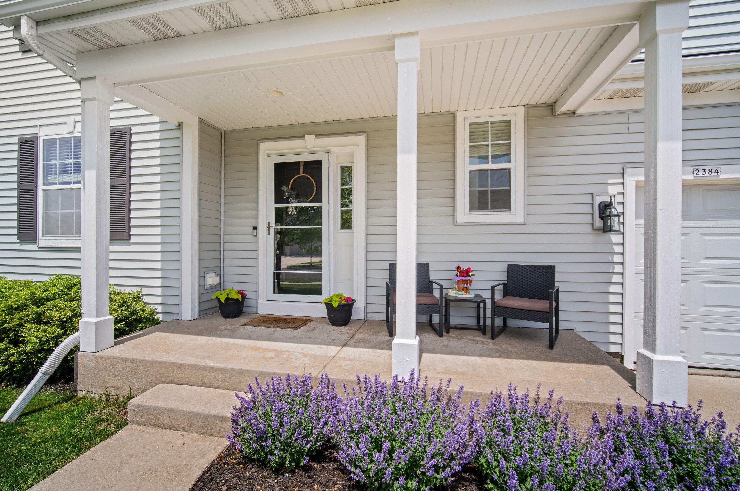 2384 Kiowa Dr, Grafton, WI 53024