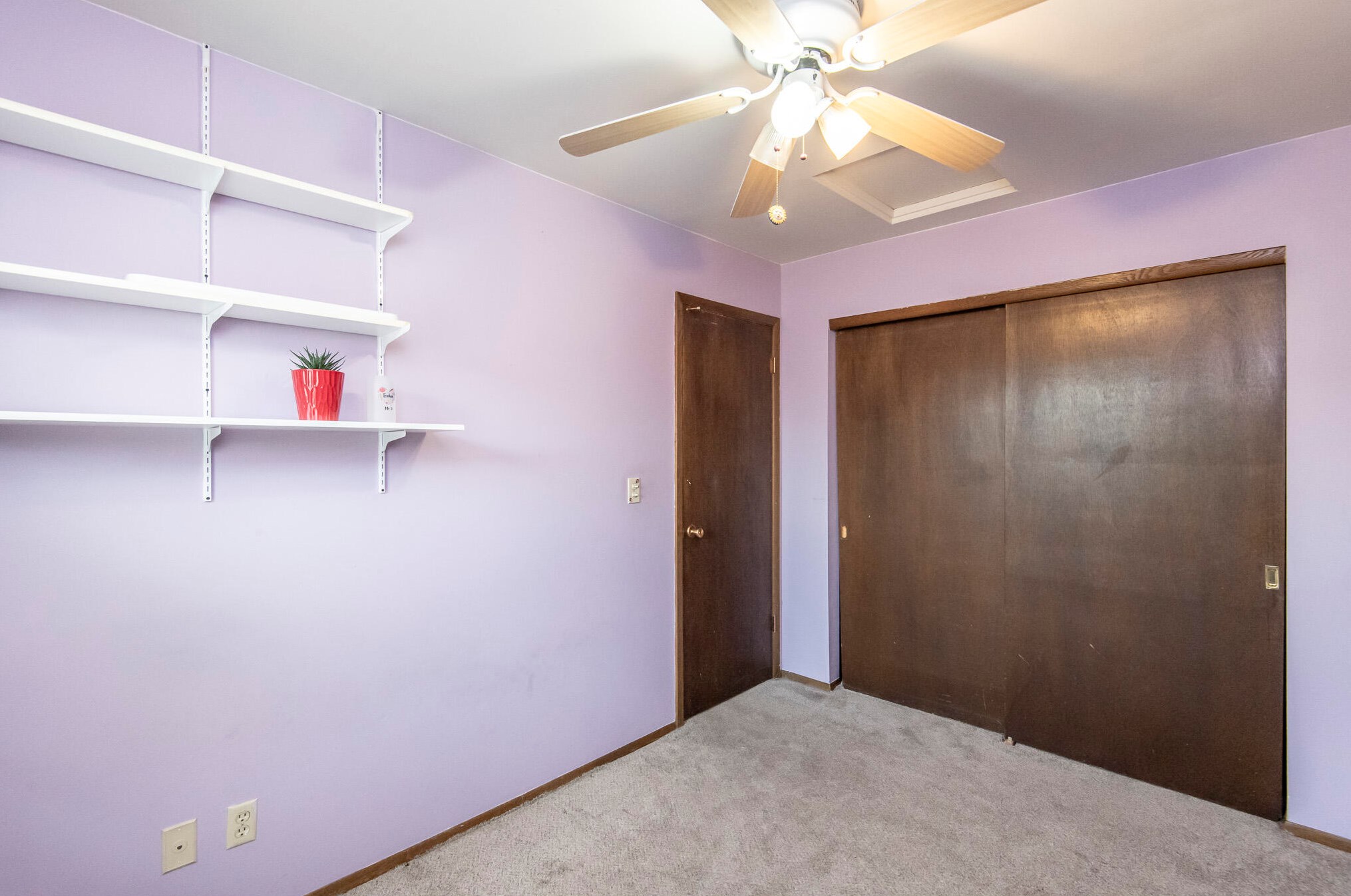 8027 94, Milwaukee WI 53214-2754 exterior