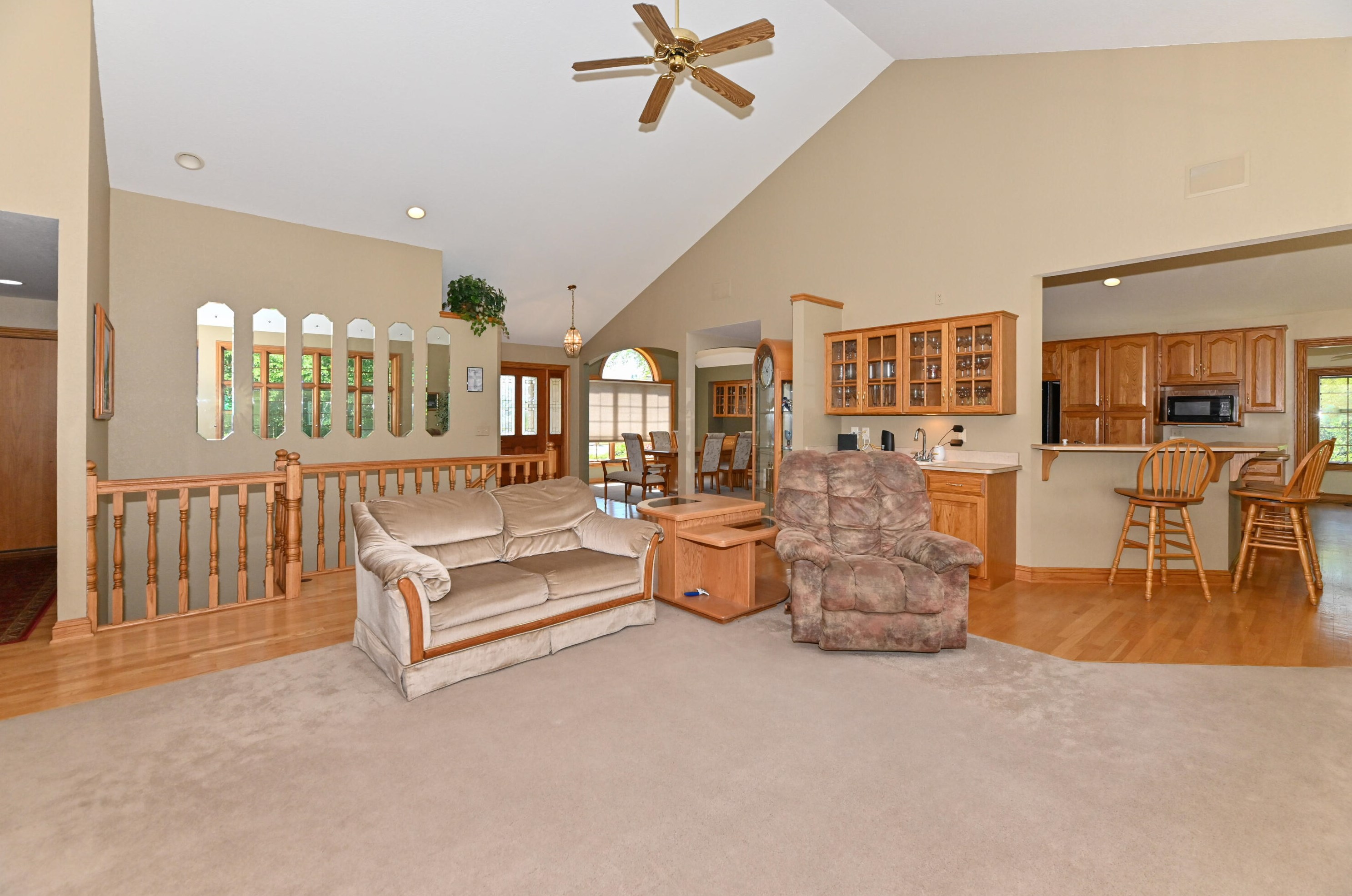 812 SWEETBRIAR CT, Waukesha, WI 53186 Property records Rehold