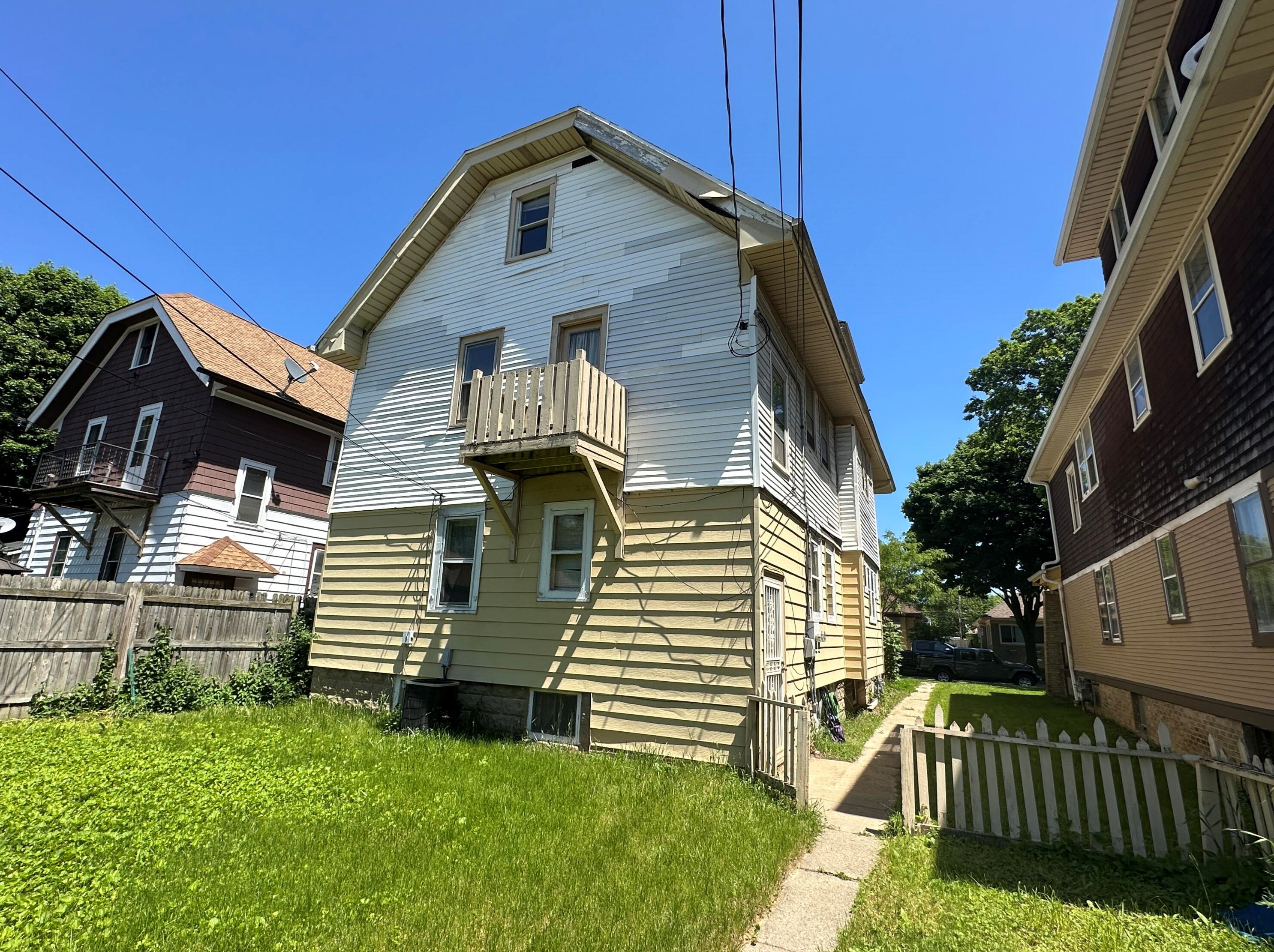 3009 47th St, Milwaukee WI 53219-3435 exterior