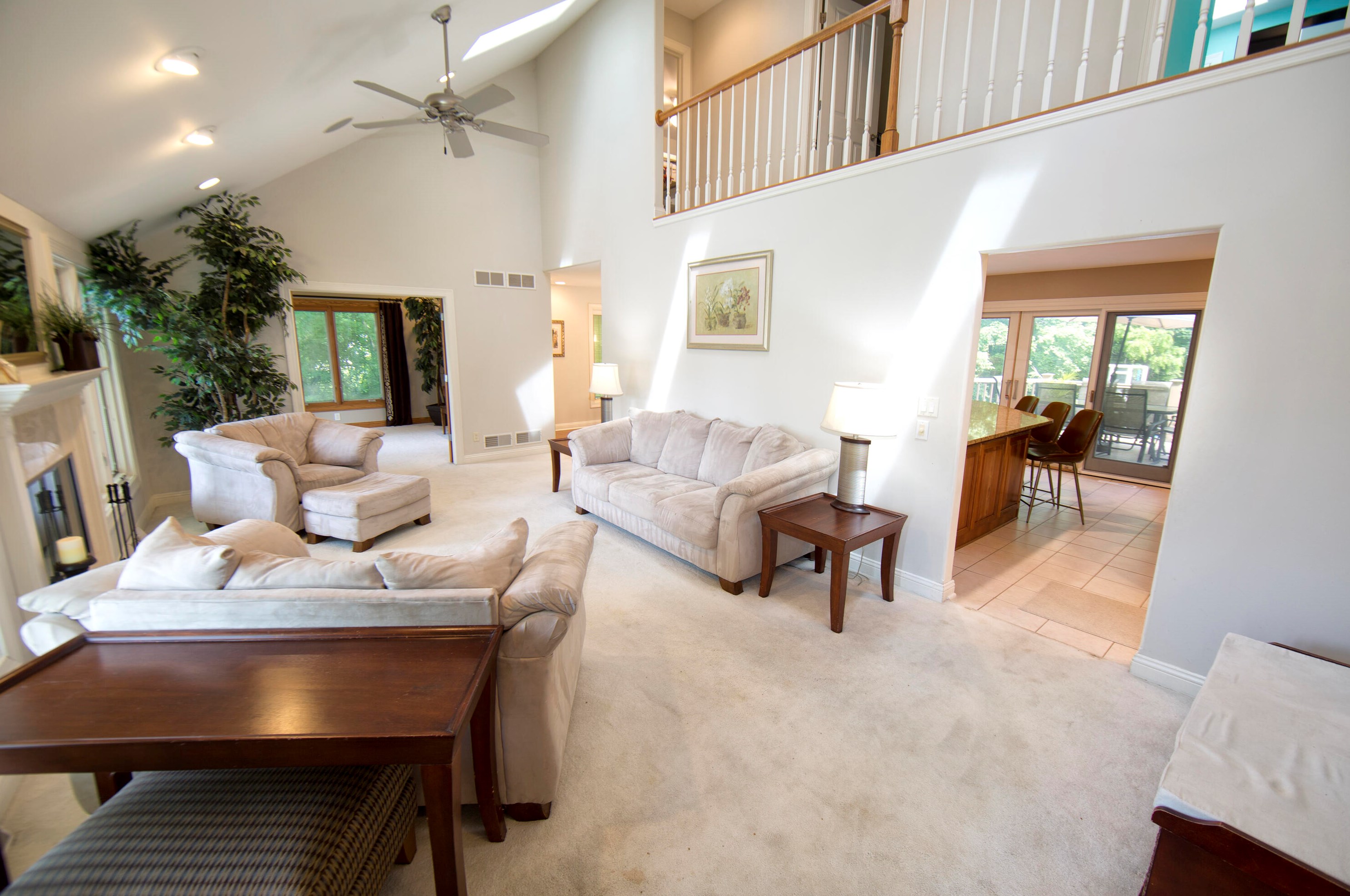 6850 Pineberry Rdg, Hales Corners, WI 53132-8563