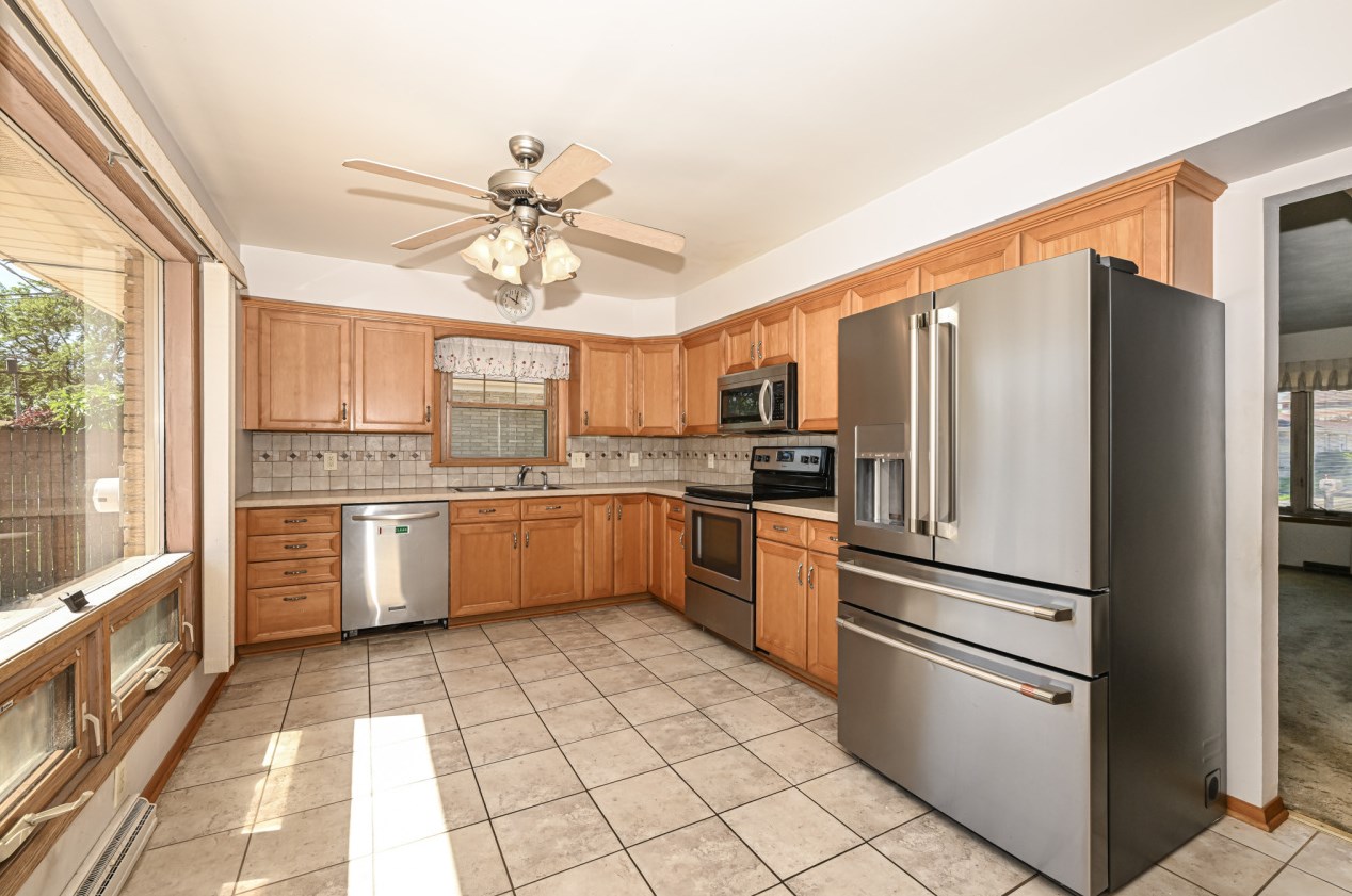 201 Virginia St, Racine, WI 53405