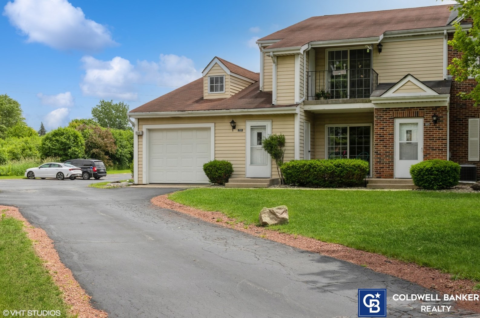 7020 Mariner Dr, Racine, WI 53406-3867