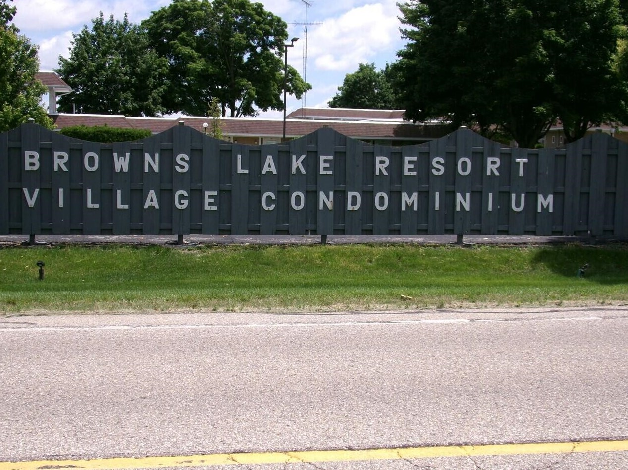 2501 S Browns Lake Dr #d2, Lyons, WI 53105