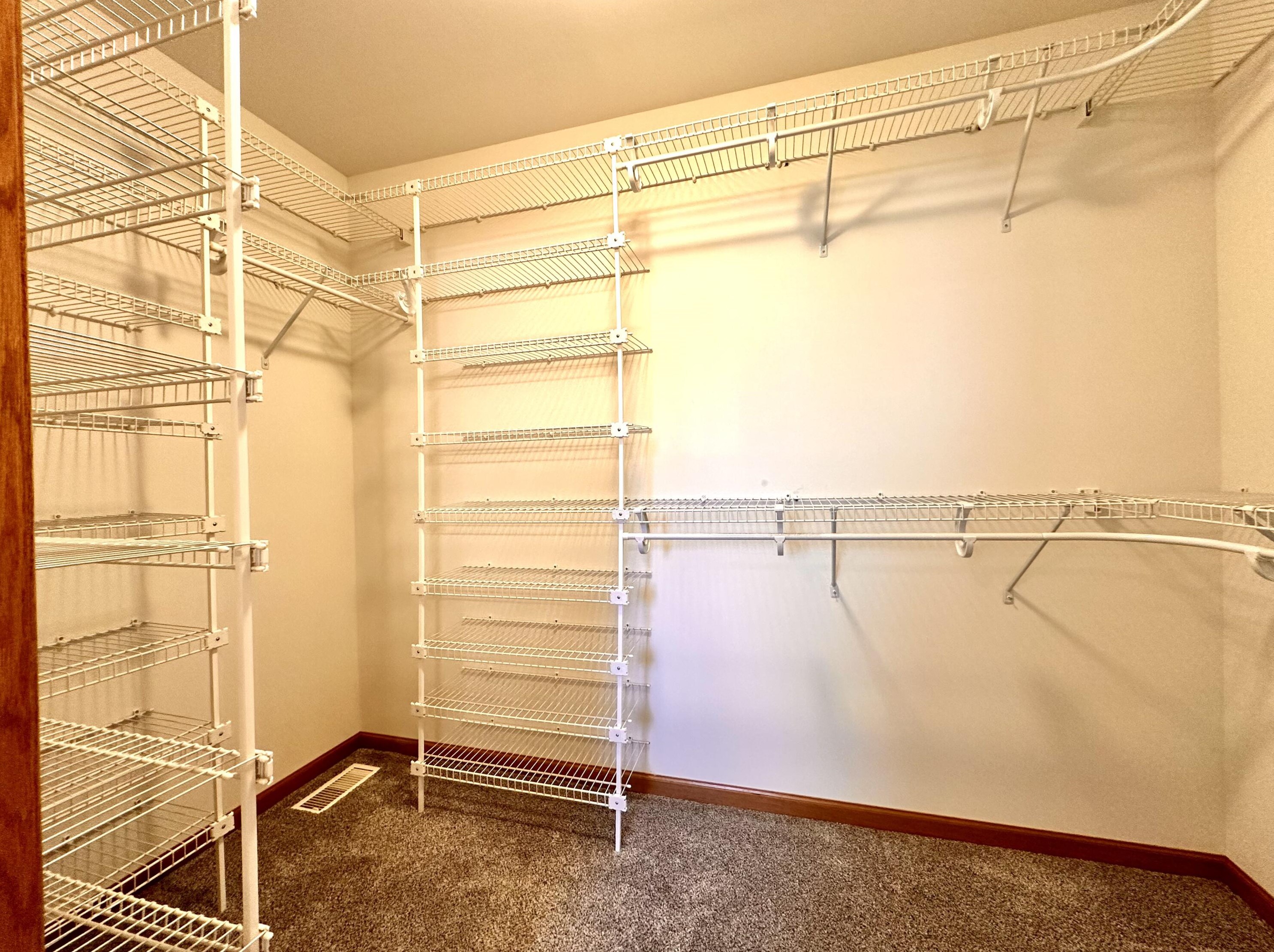 10226 80th St, Kenosha WI 53158-2054 exterior