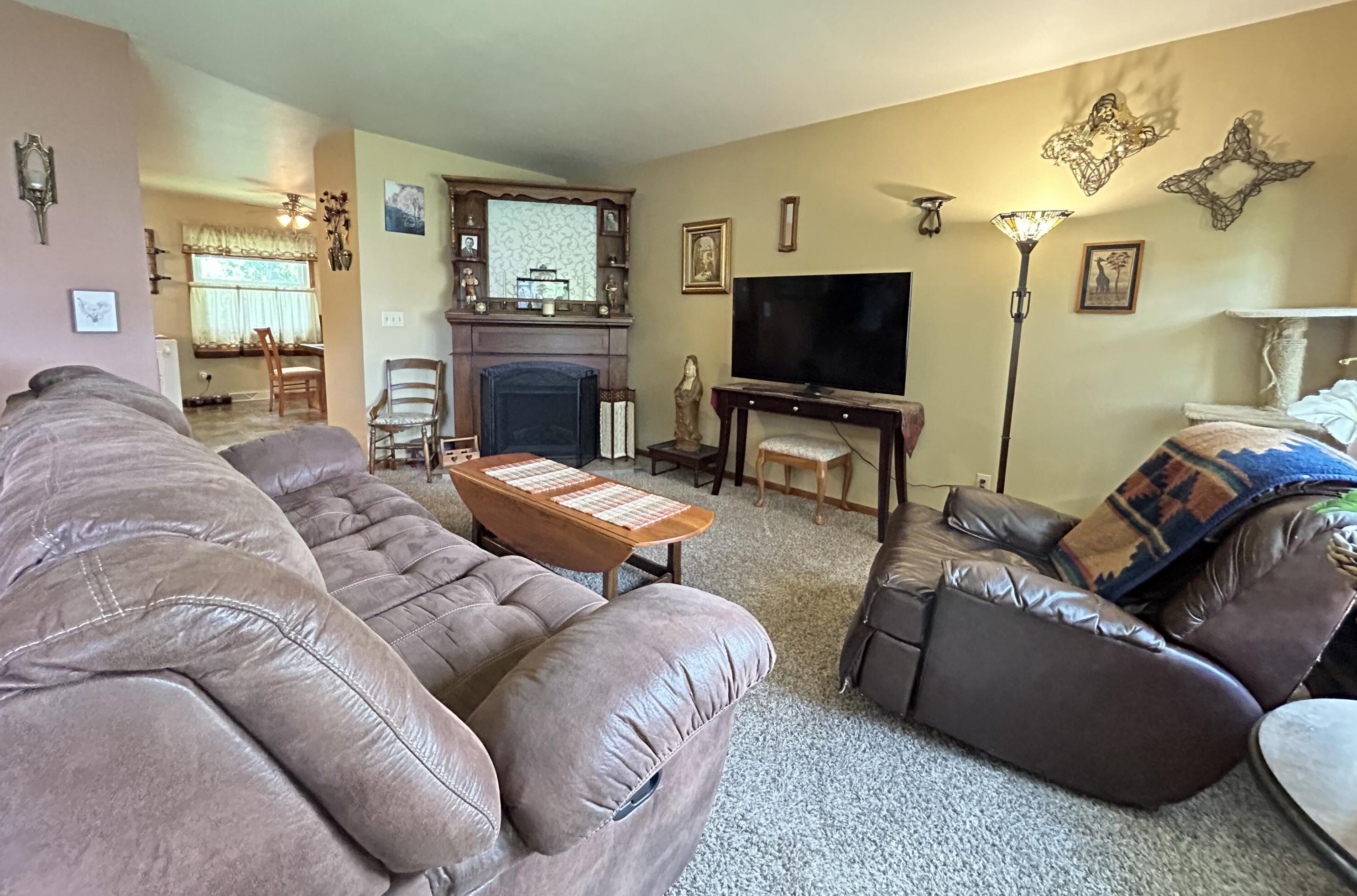 905 Park Cir, Union Grove, WI 53182