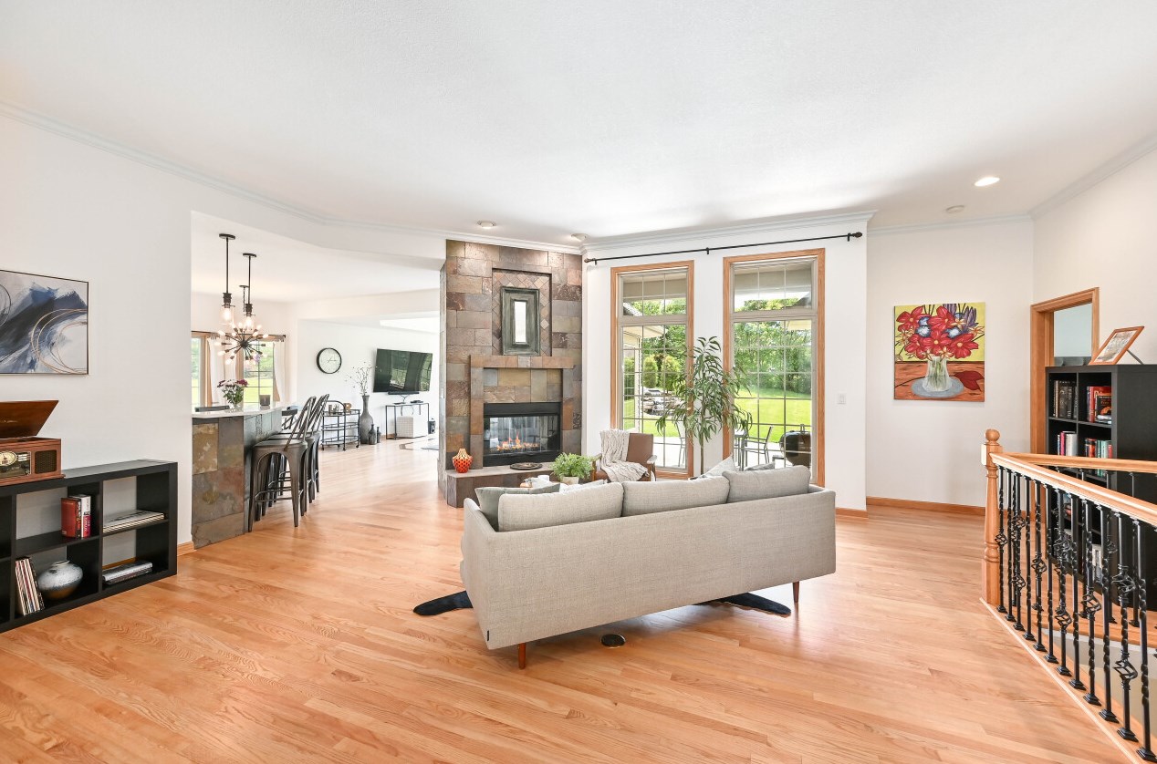 3115 Puetz Rd, Hales Corners, WI 53132-8440