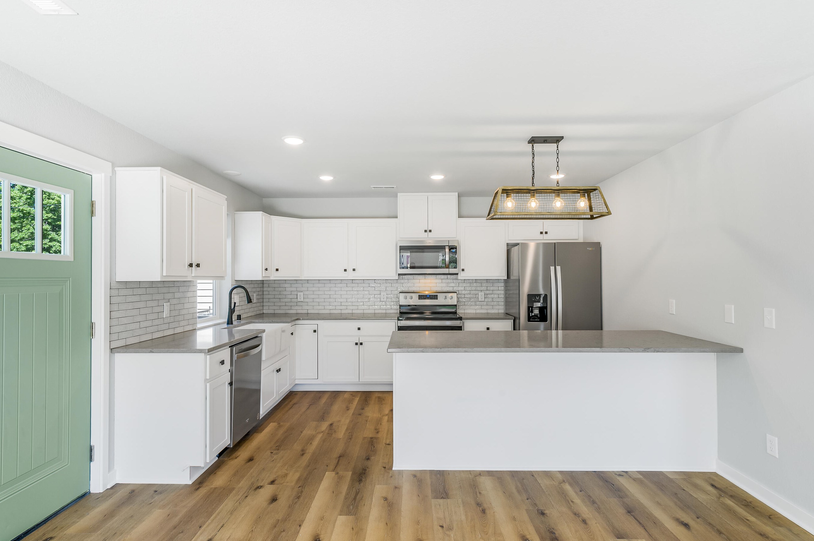 928 Grant St, Lake Geneva, WI 53147
