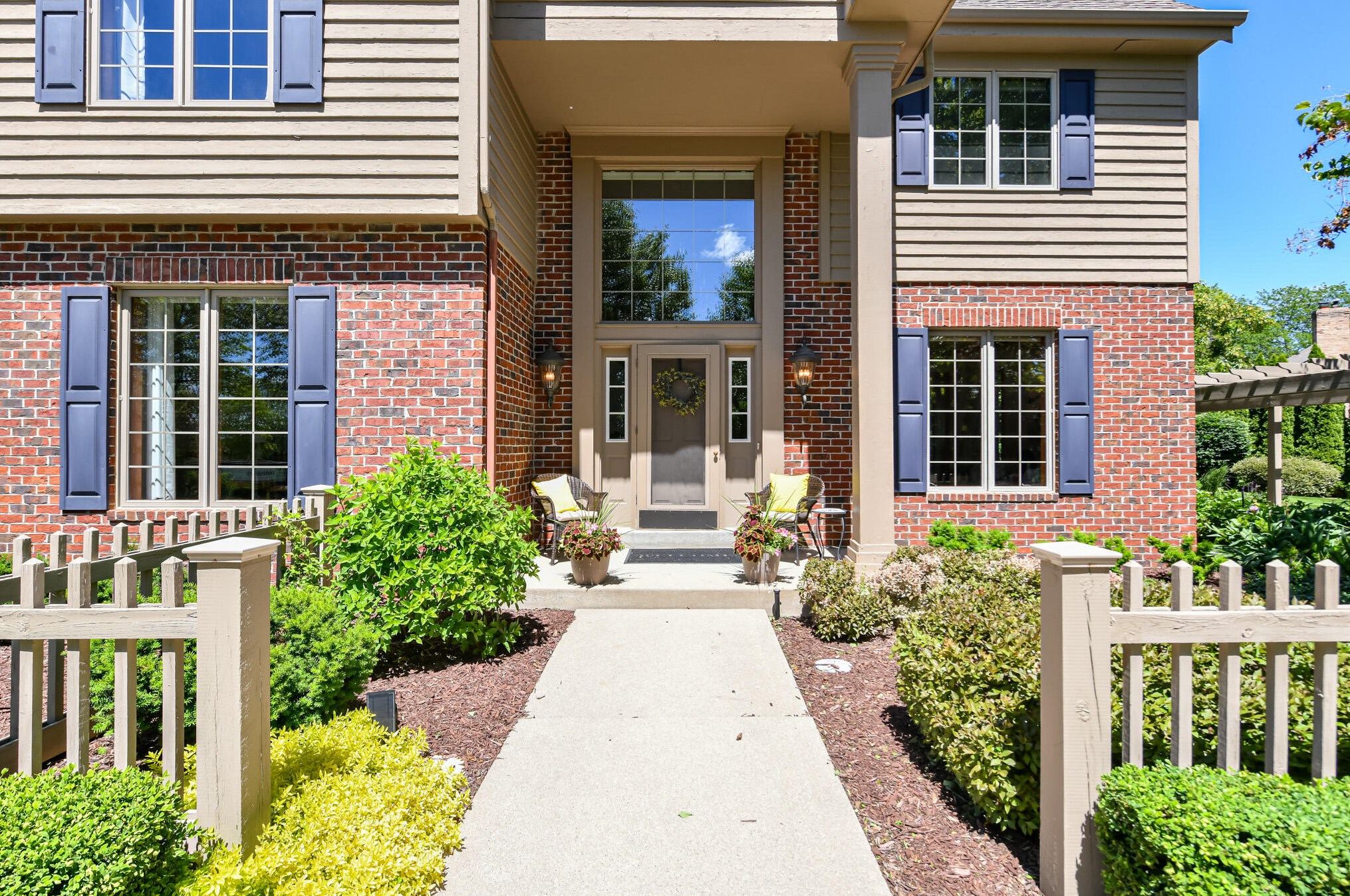 1510 Brian Ct, Brookfield, WI 53045-2200
