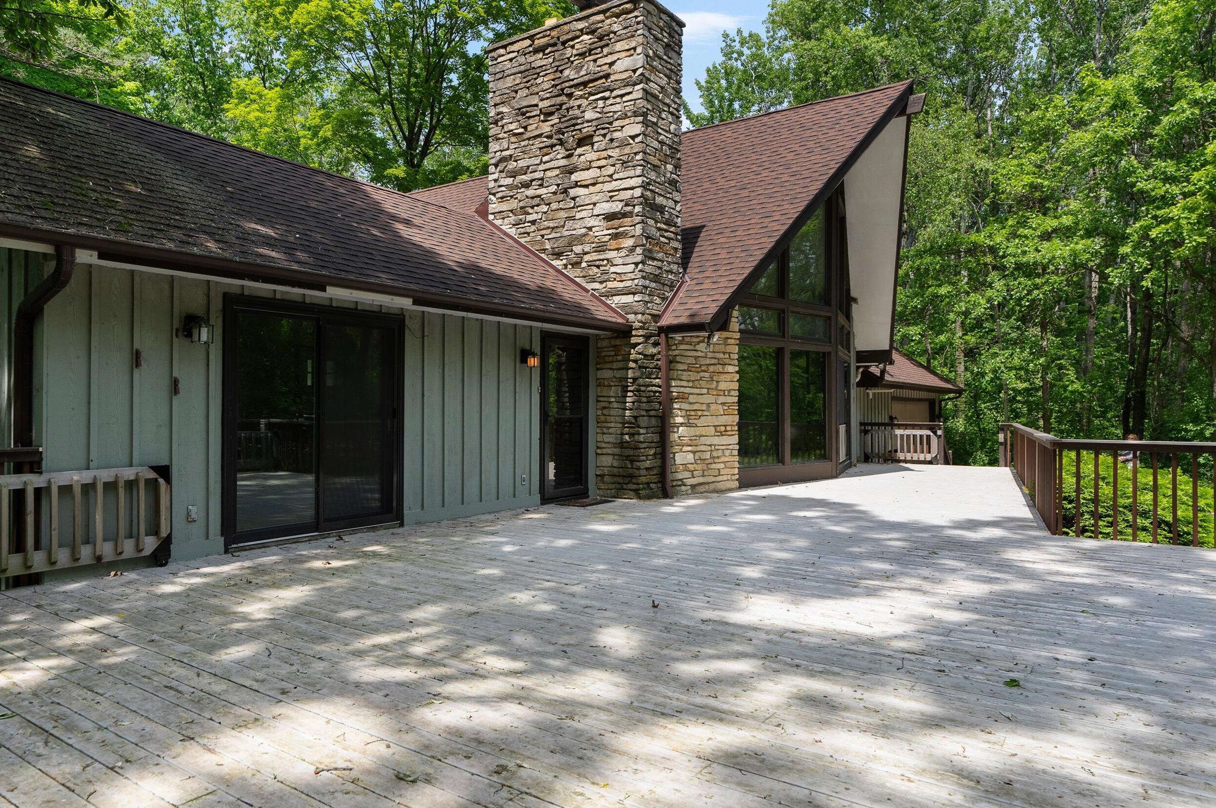 2805 River Park Rd, Saukville, WI 53080