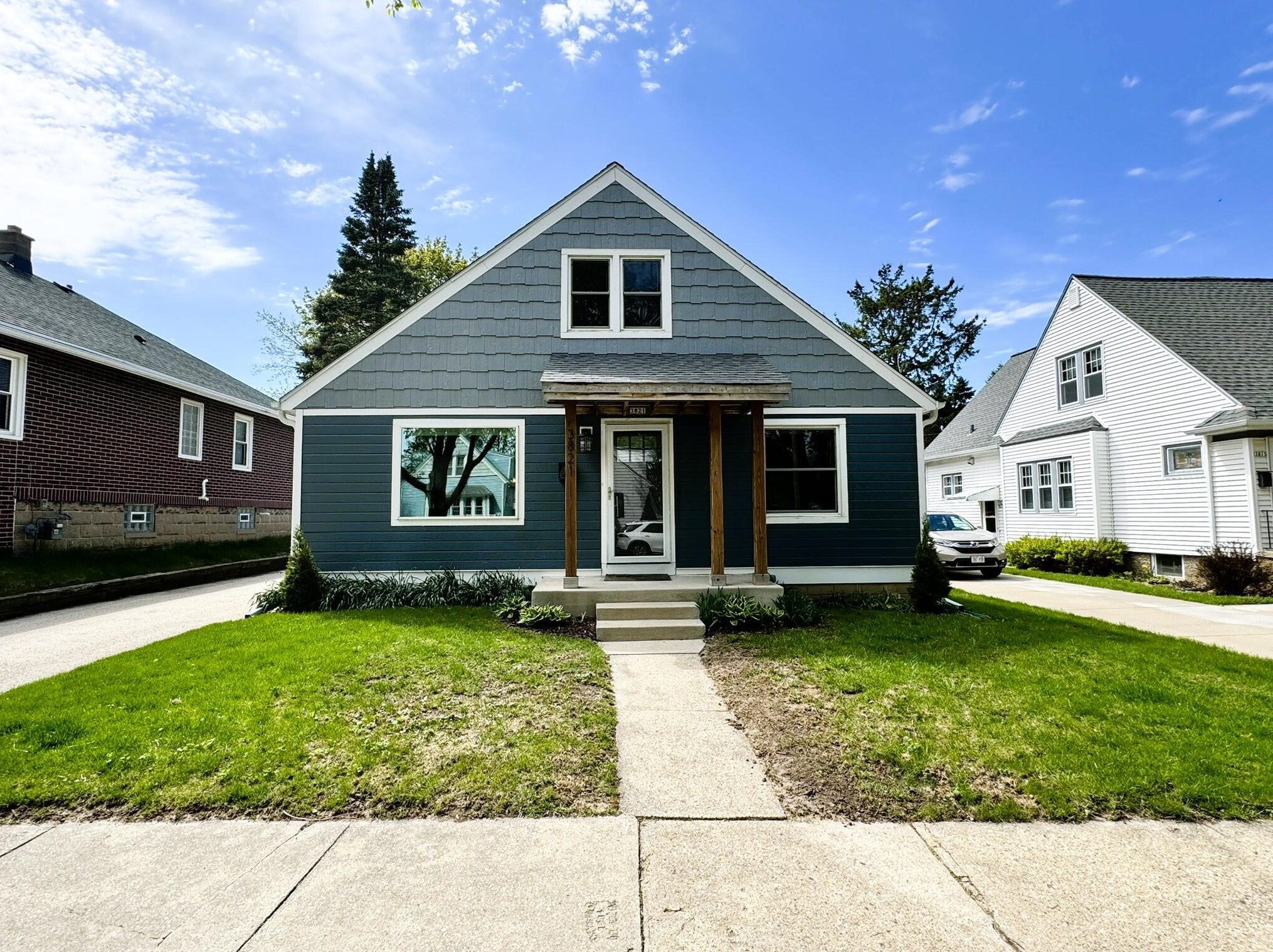 3821 Logan Ave, Milwaukee WI  53207-3947 exterior
