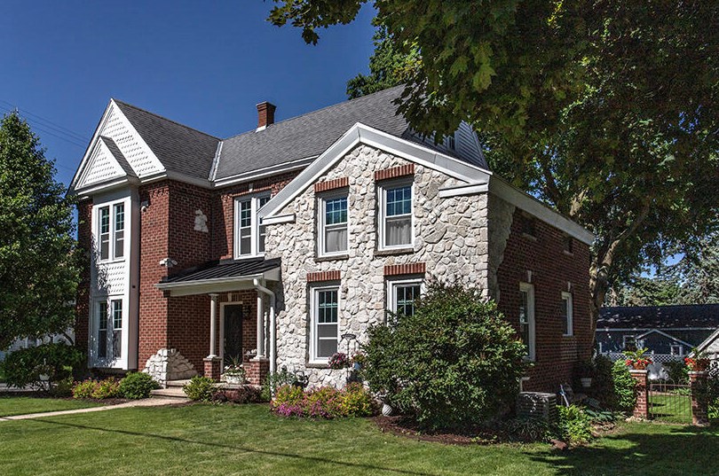 2147 Church St, East Troy, WI 53120-1307
