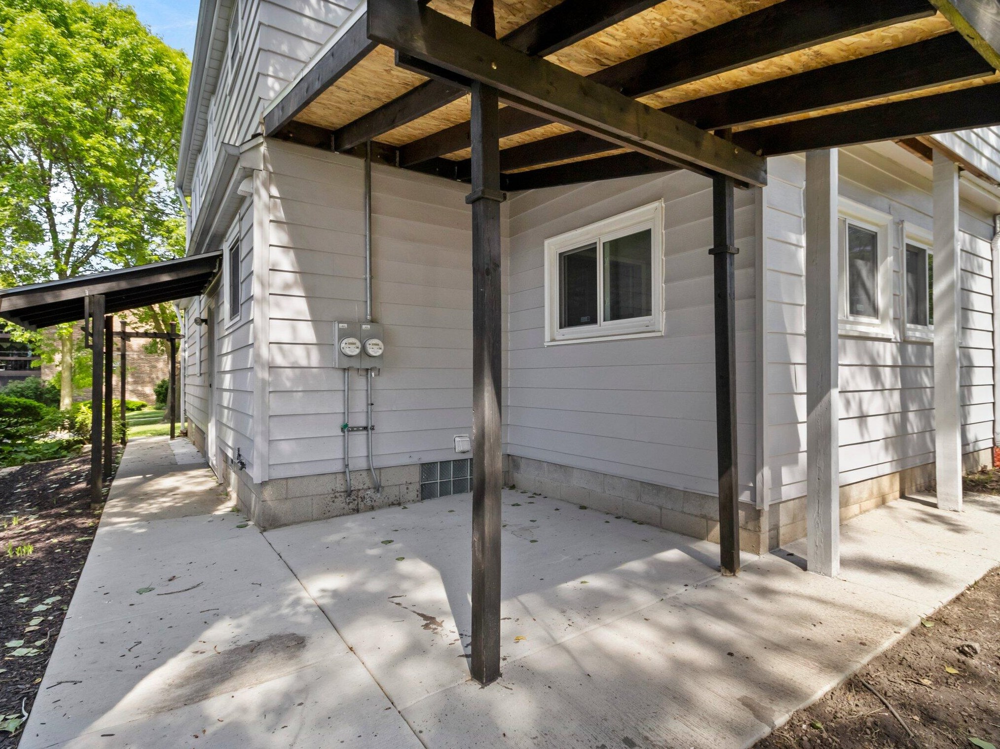 3734 88, Milwaukee WI 53222-2705 exterior