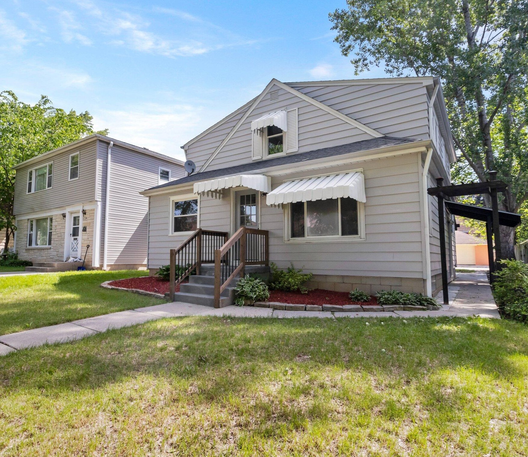 3734 88, Milwaukee WI 53222-2705 exterior