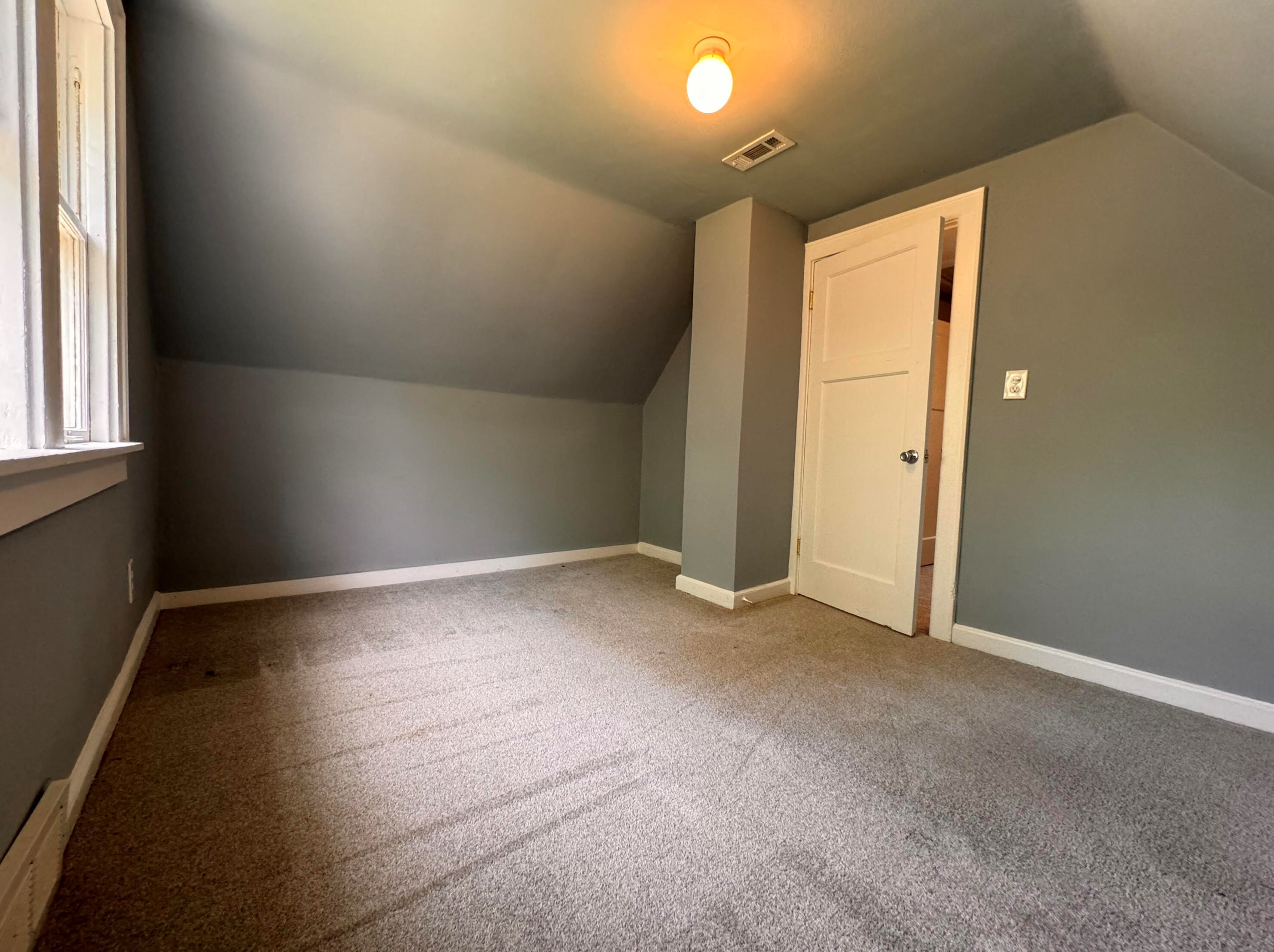 5873 40, Milwaukee WI 53221-3911 exterior