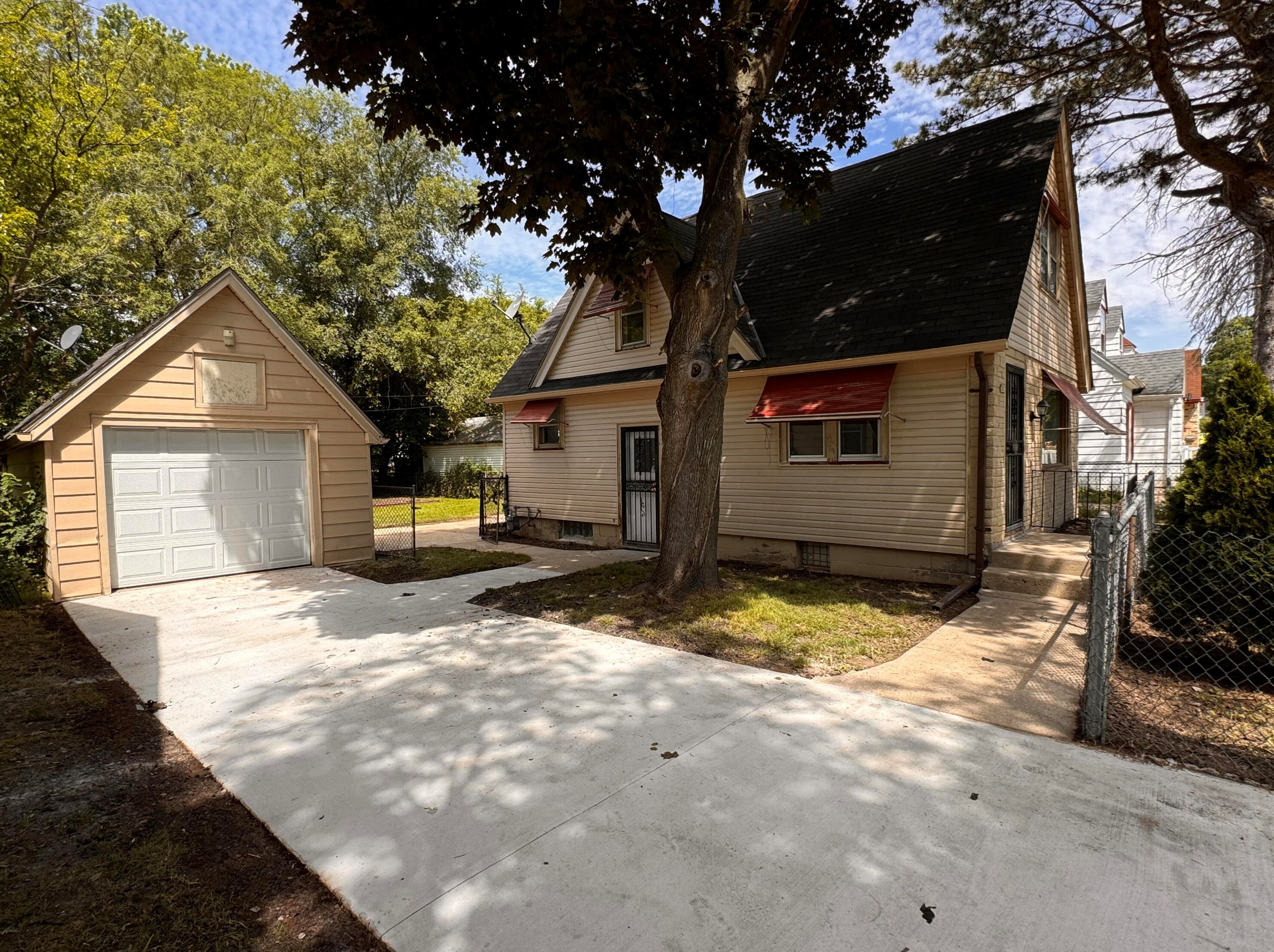 5873 N 40th St, Milwaukee, WI 53209