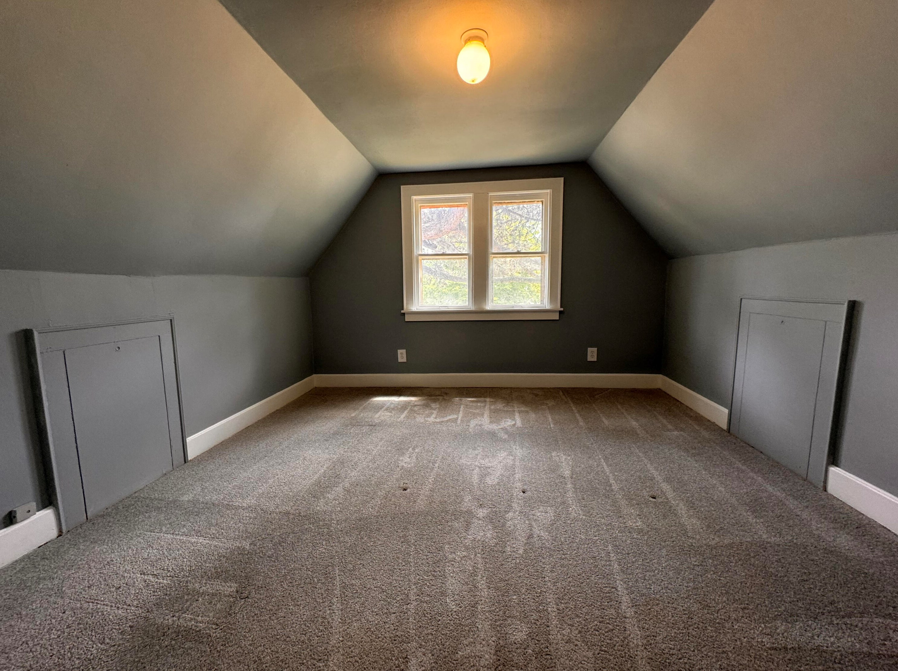 5873 40, Milwaukee WI 53221-3911 exterior