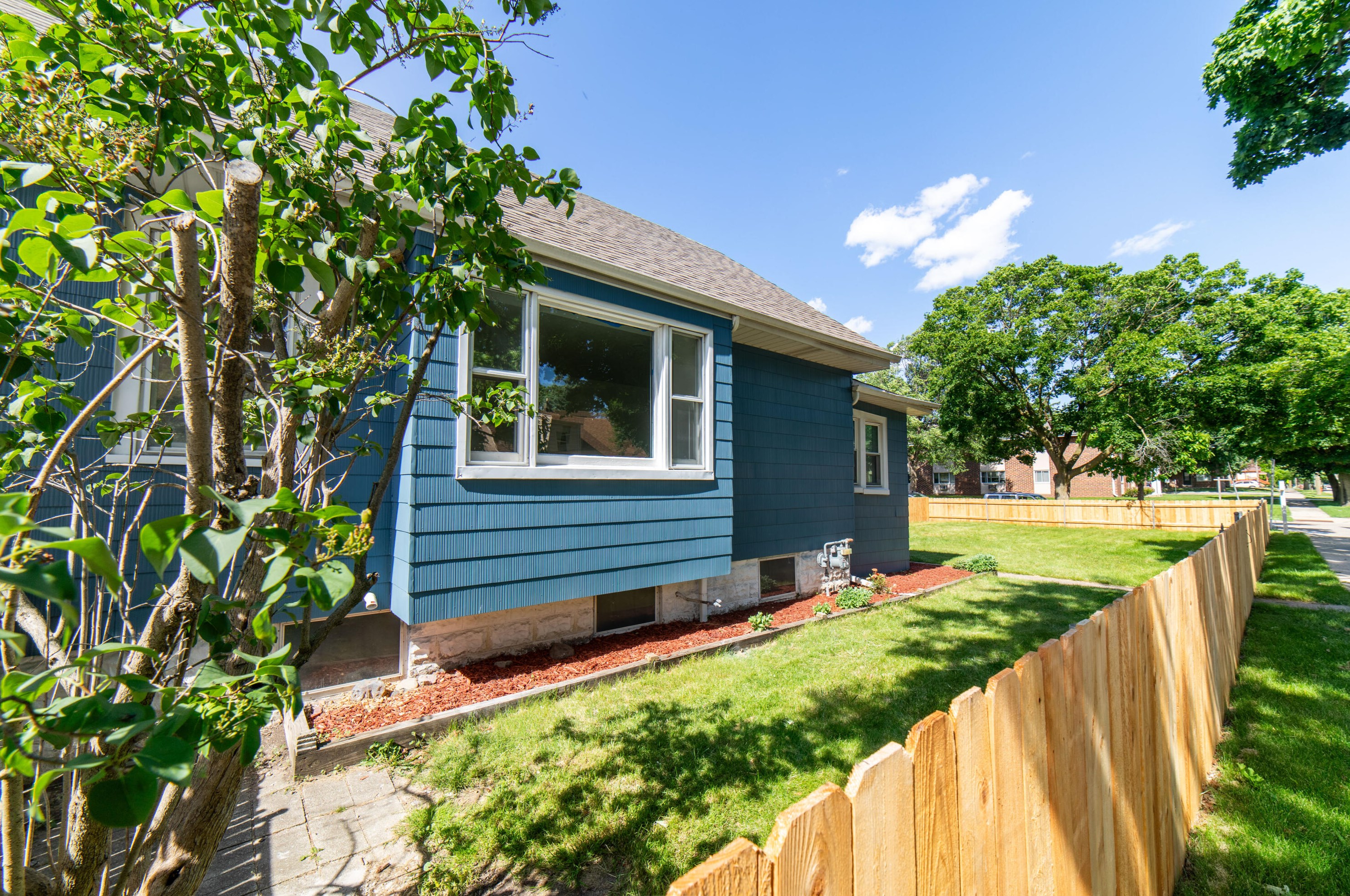 535 63, Milwaukee WI 53220-3005 exterior