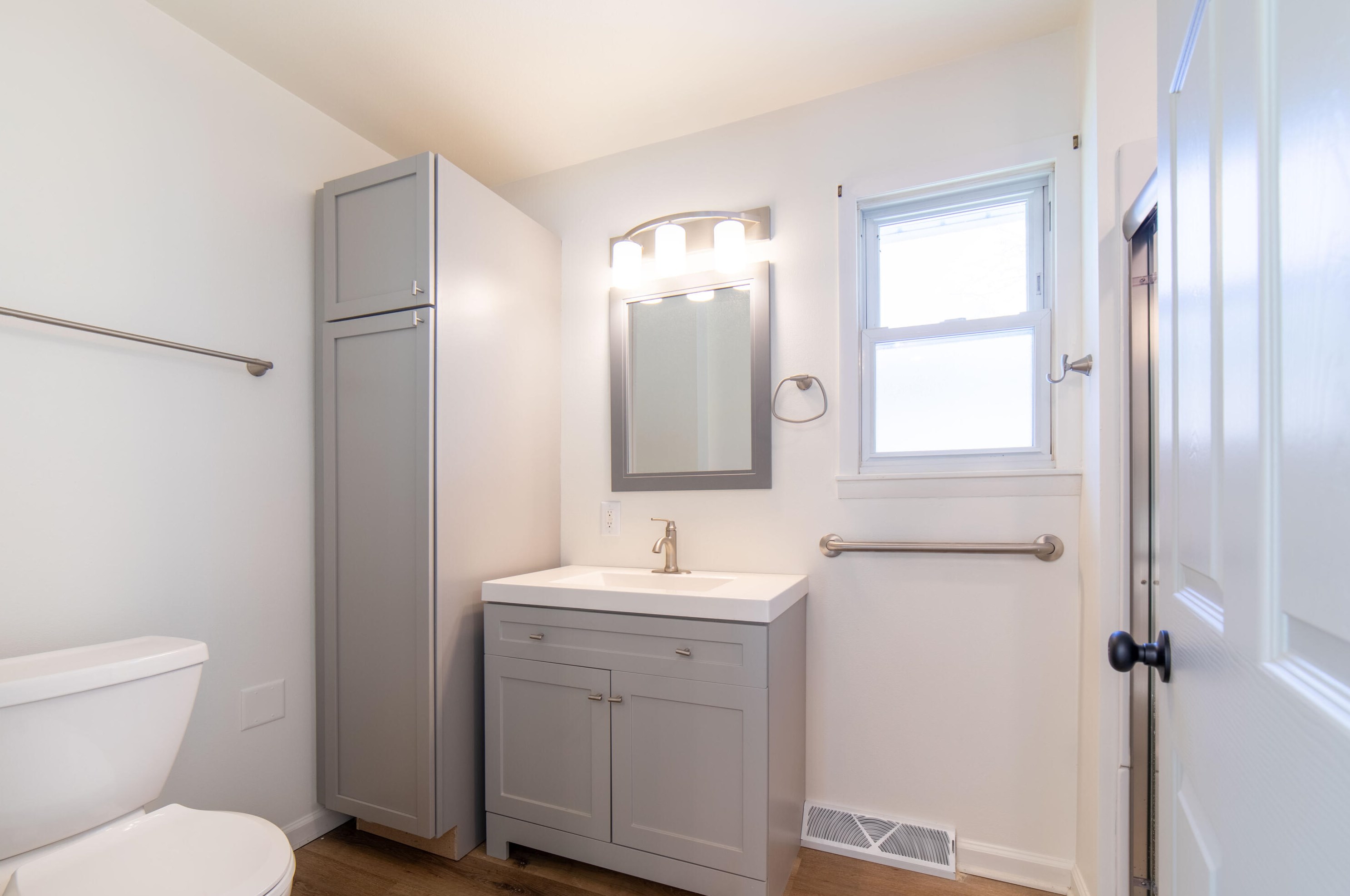 535 63, Milwaukee WI 53220-3005 exterior