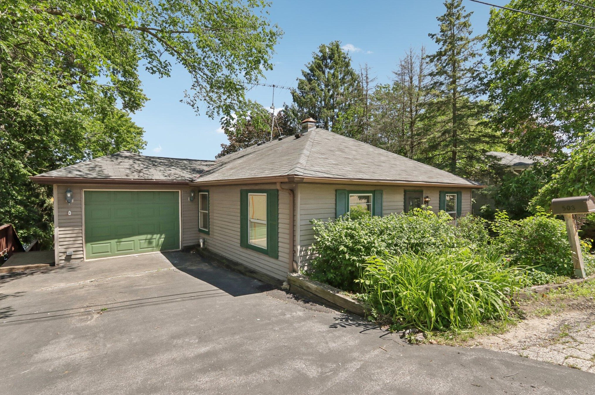 503 Front St, Lyons, WI 53105-9764